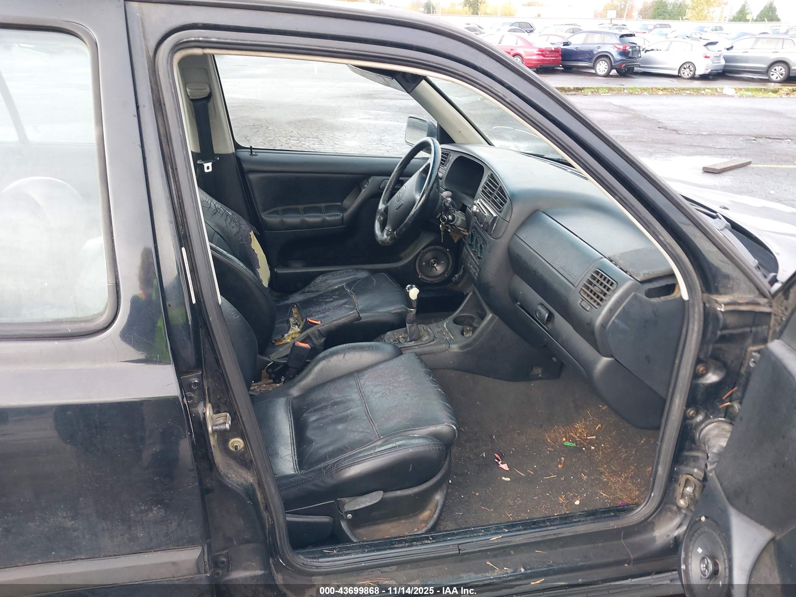 VOLKSWAGEN JETTA image 5