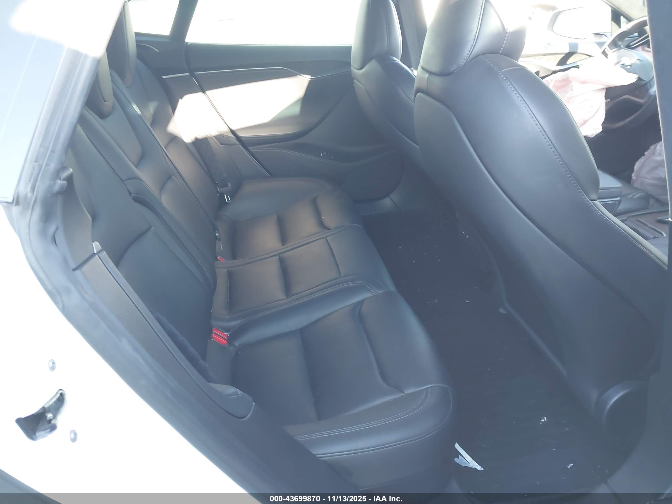 TESLA MODEL image 8