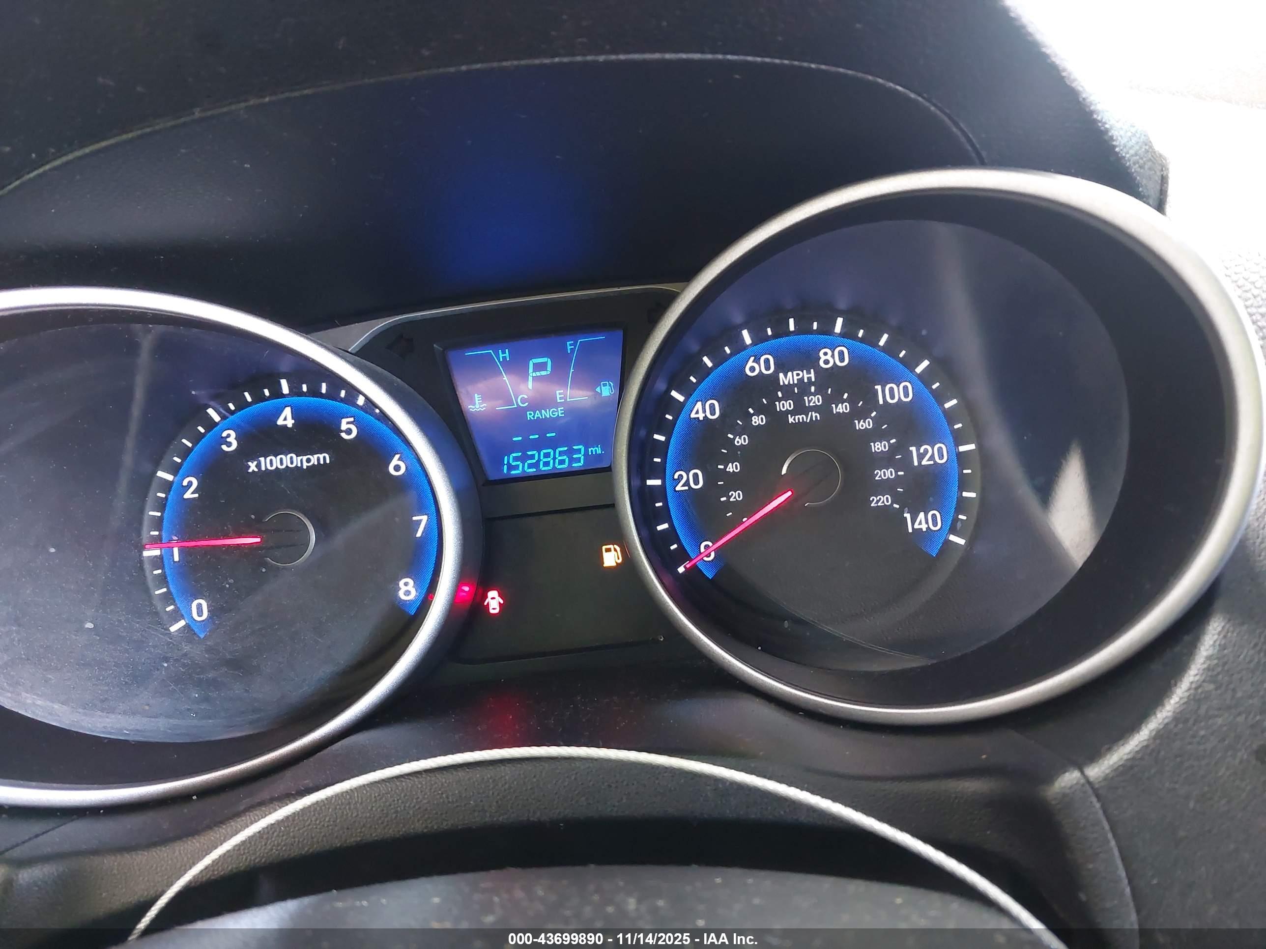 HYUNDAI TUCSON image 7