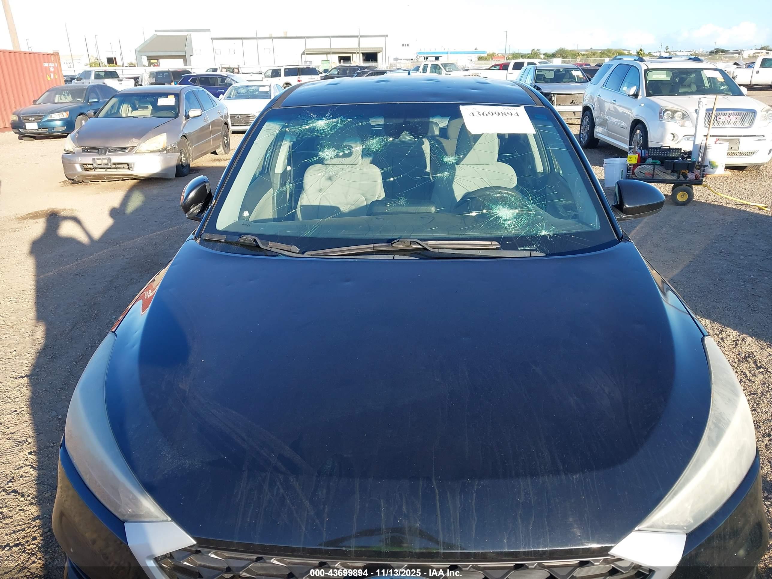 HYUNDAI TUCSON image 6