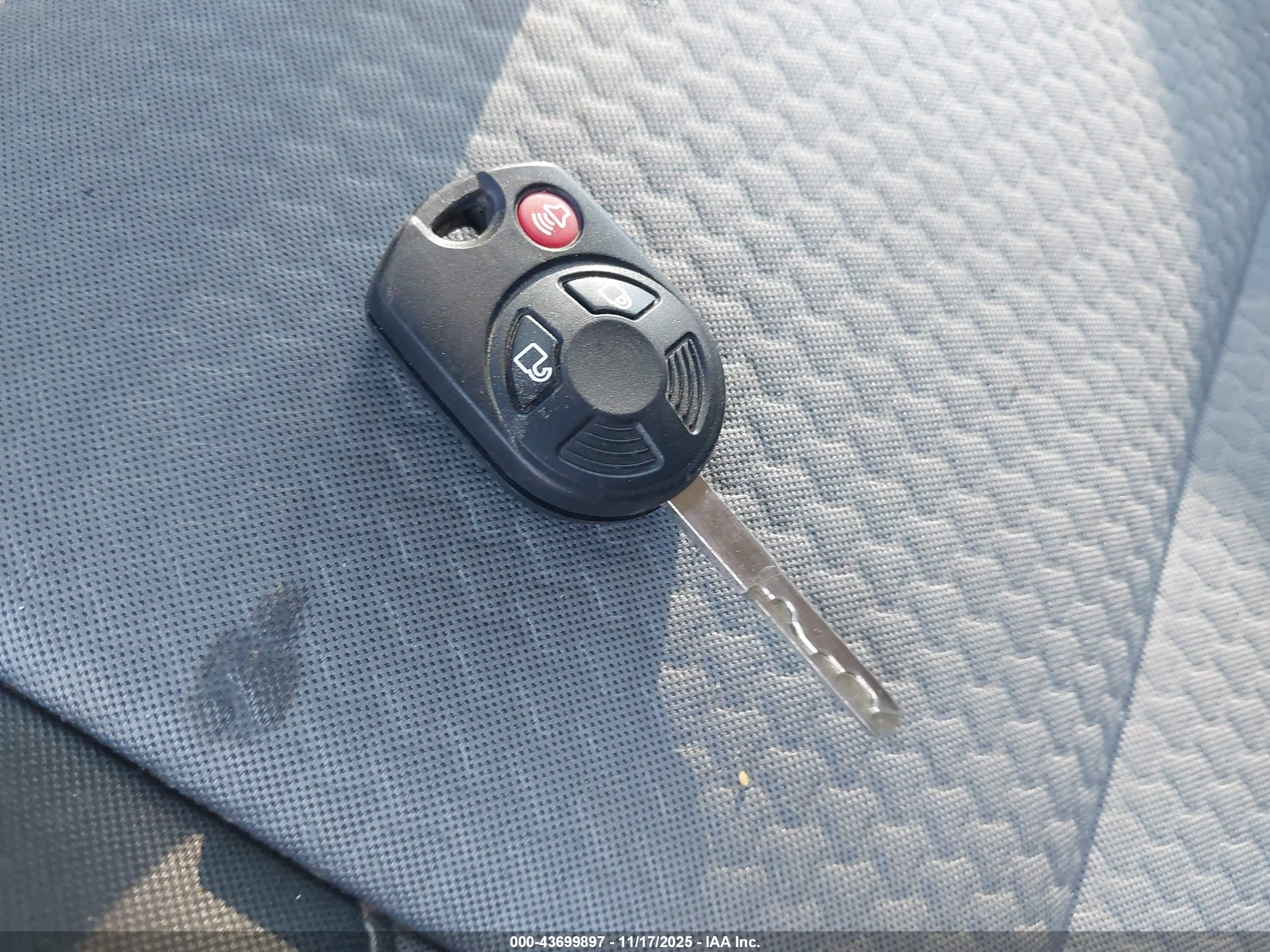 FORD ESCAPE image 11