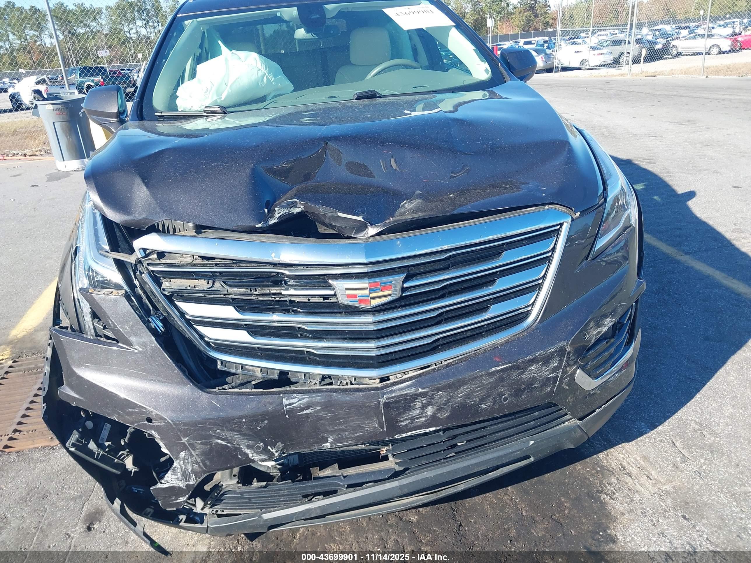 CADILLAC XT5 image 6