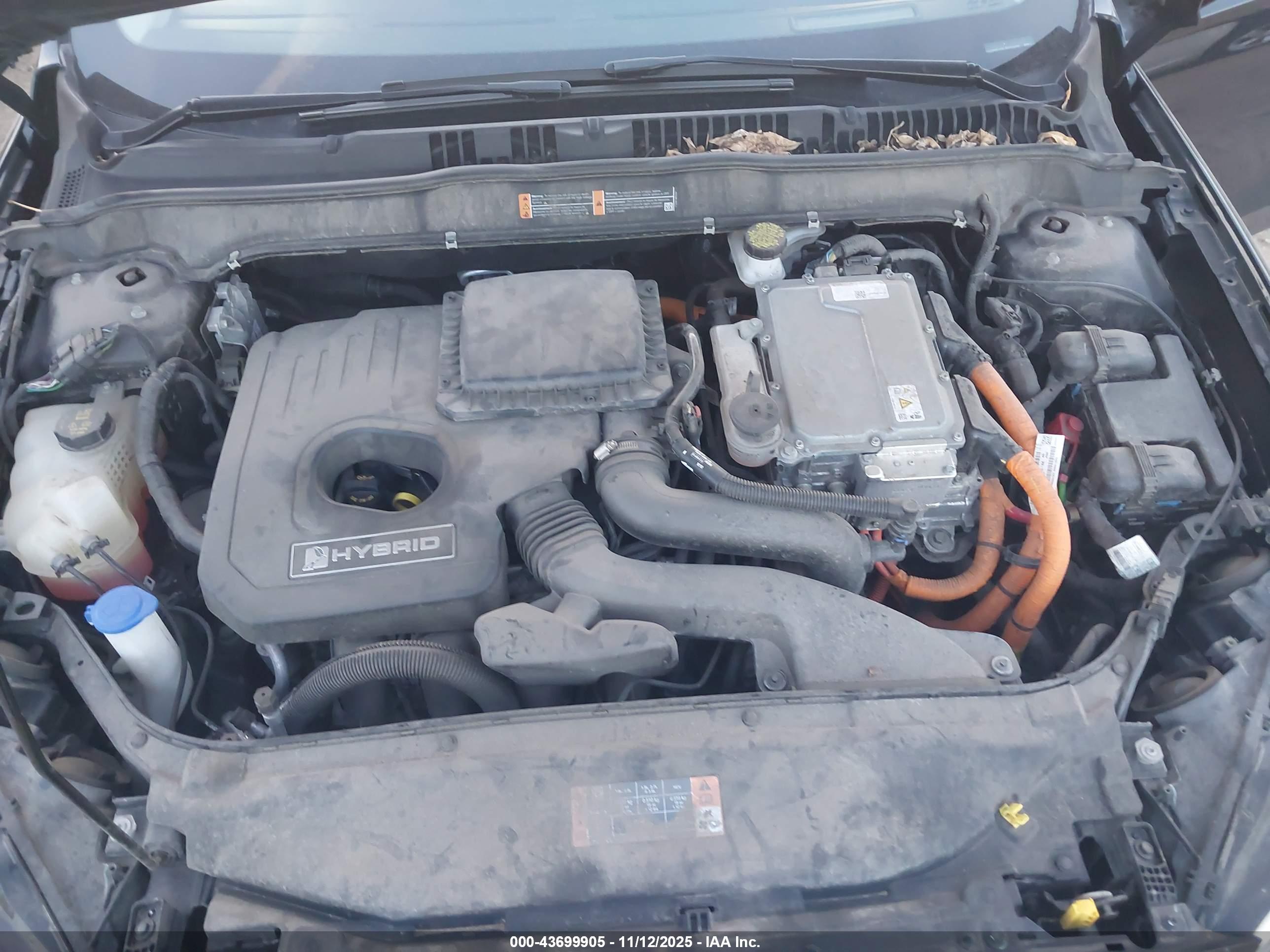 FORD FUSION image 10