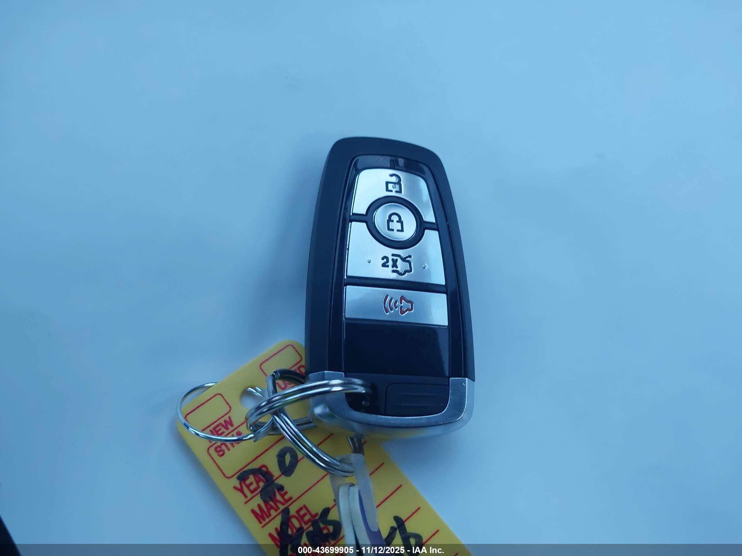 FORD FUSION image 11