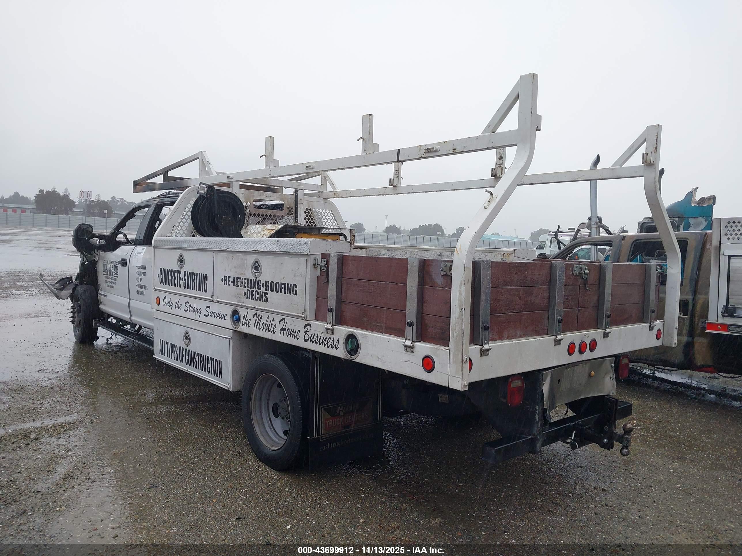 FORD F-550 image 3