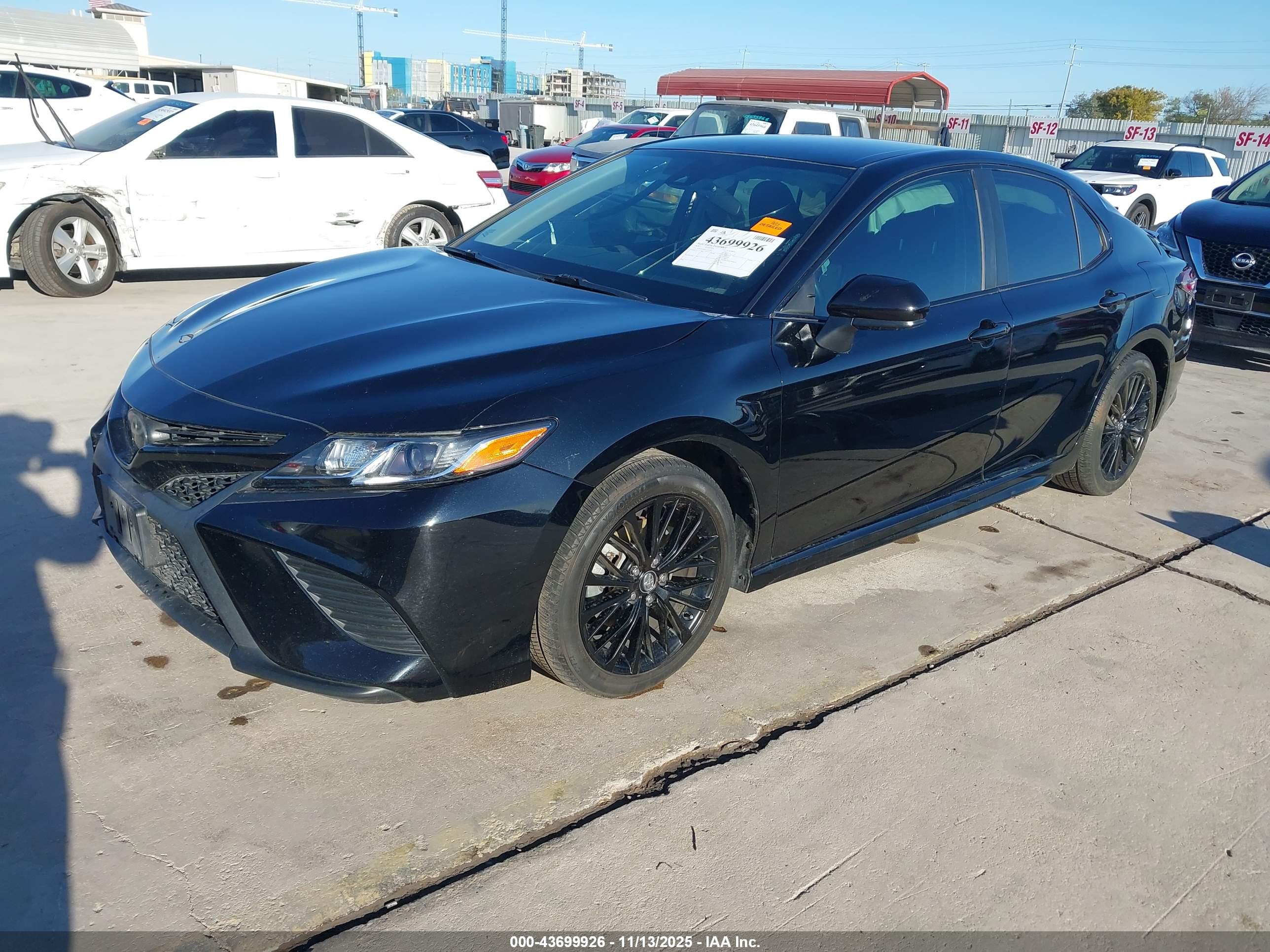 TOYOTA CAMRY image 2