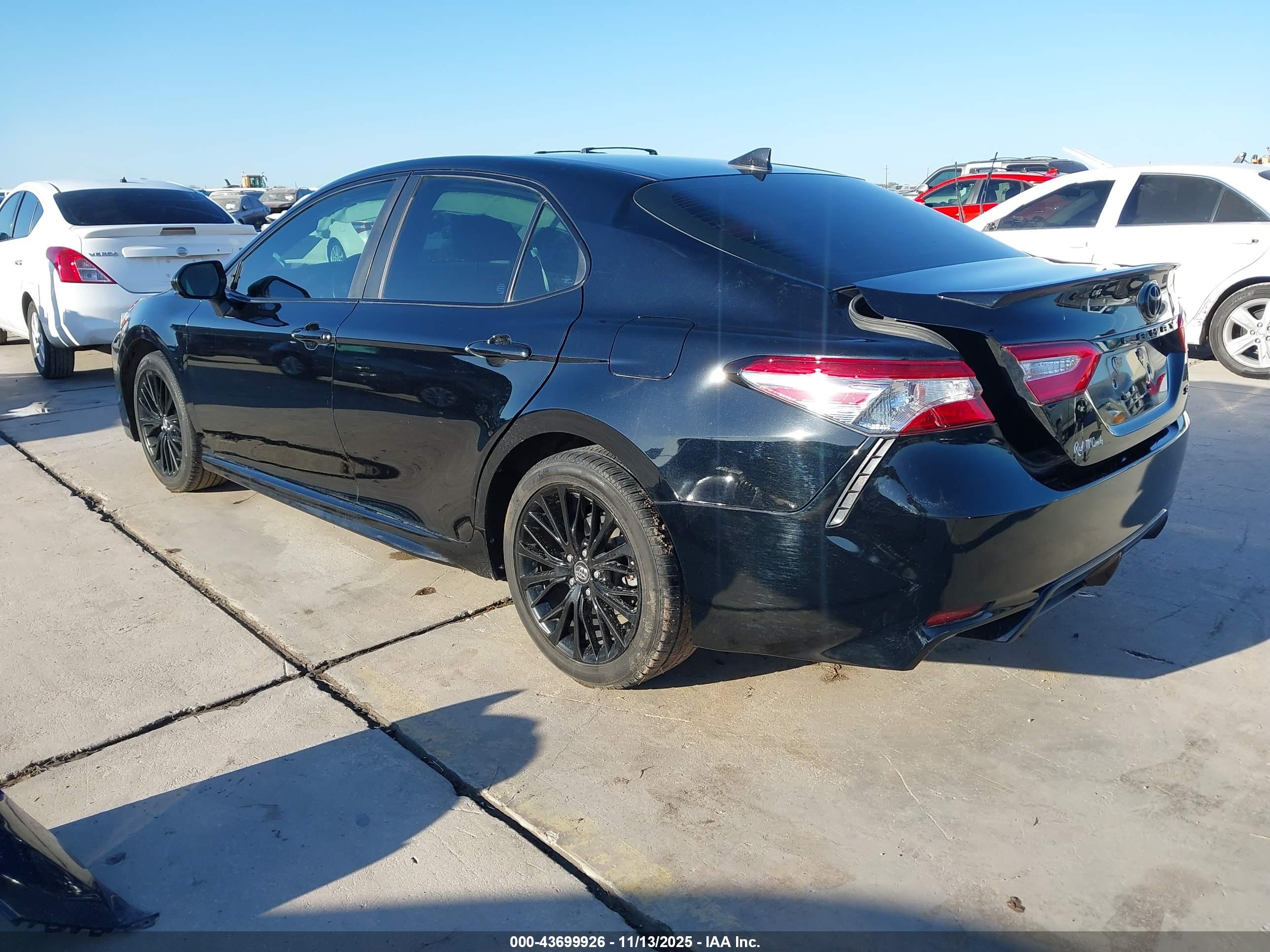 TOYOTA CAMRY image 3
