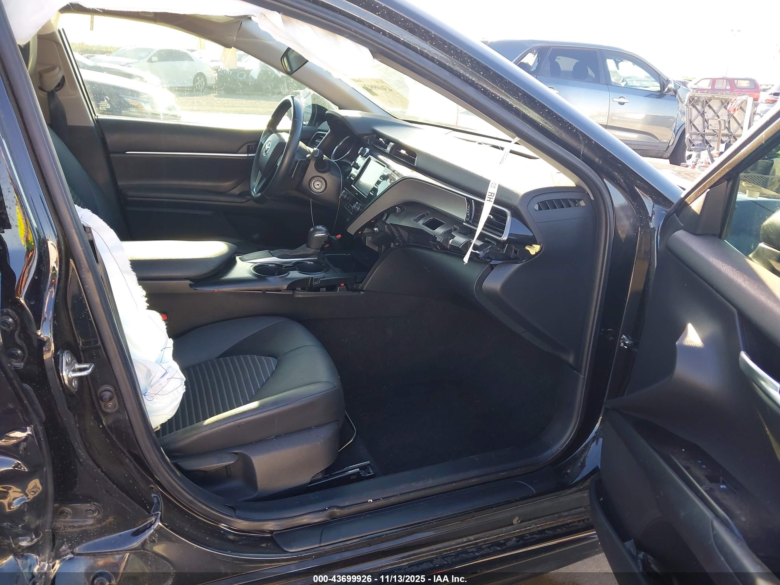 TOYOTA CAMRY image 5