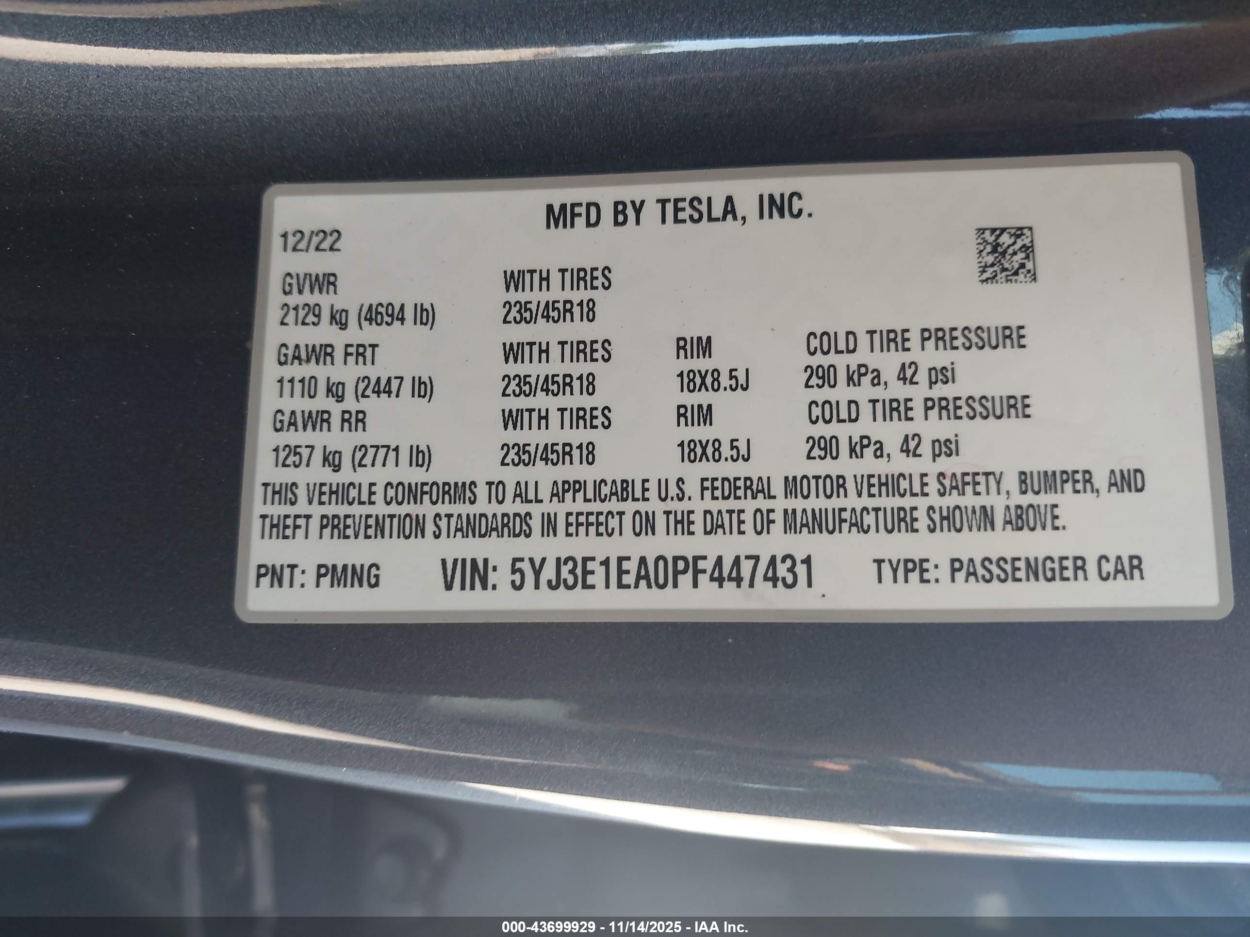 TESLA MODEL image 9