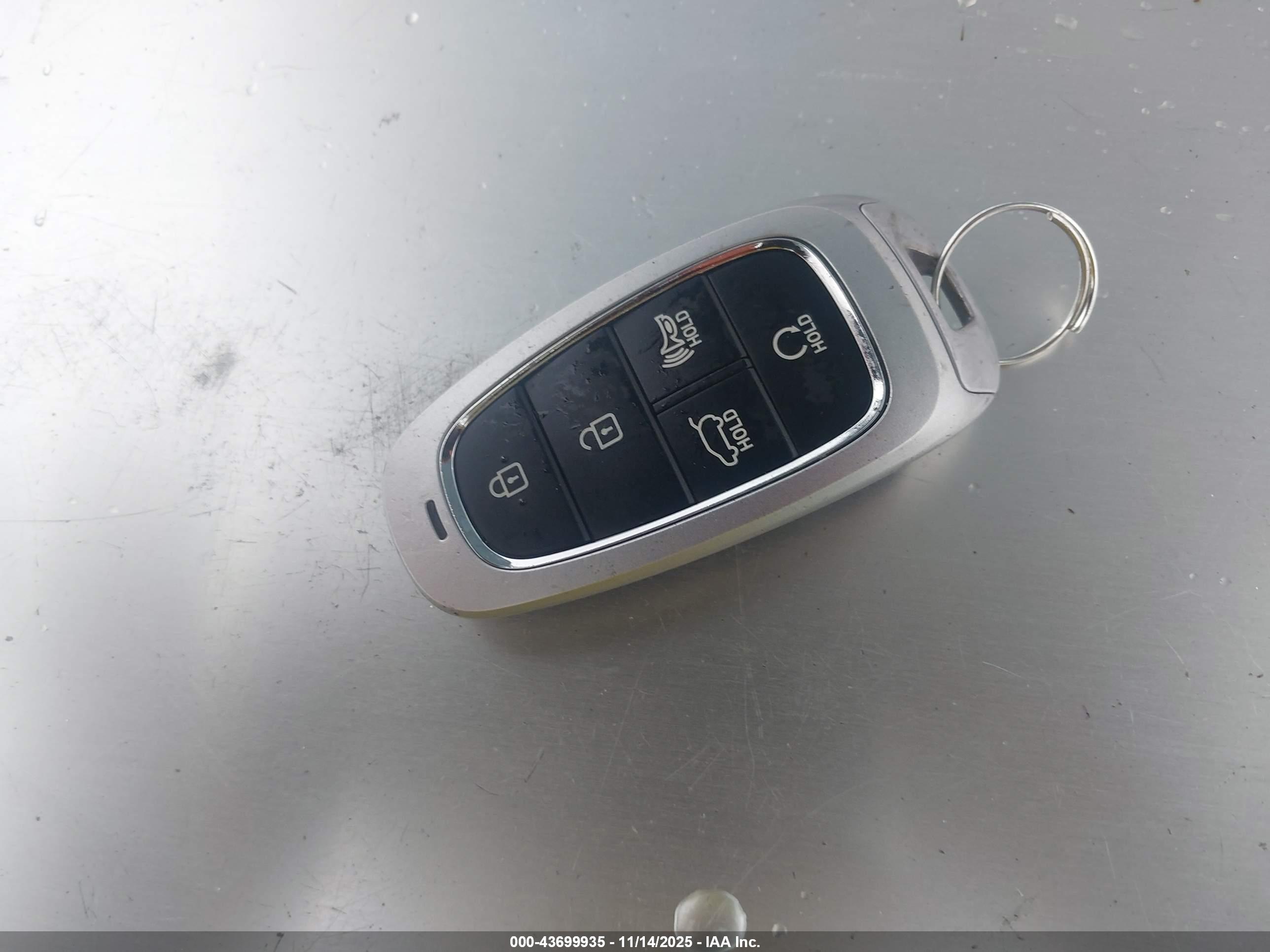 HYUNDAI TUCSON image 11