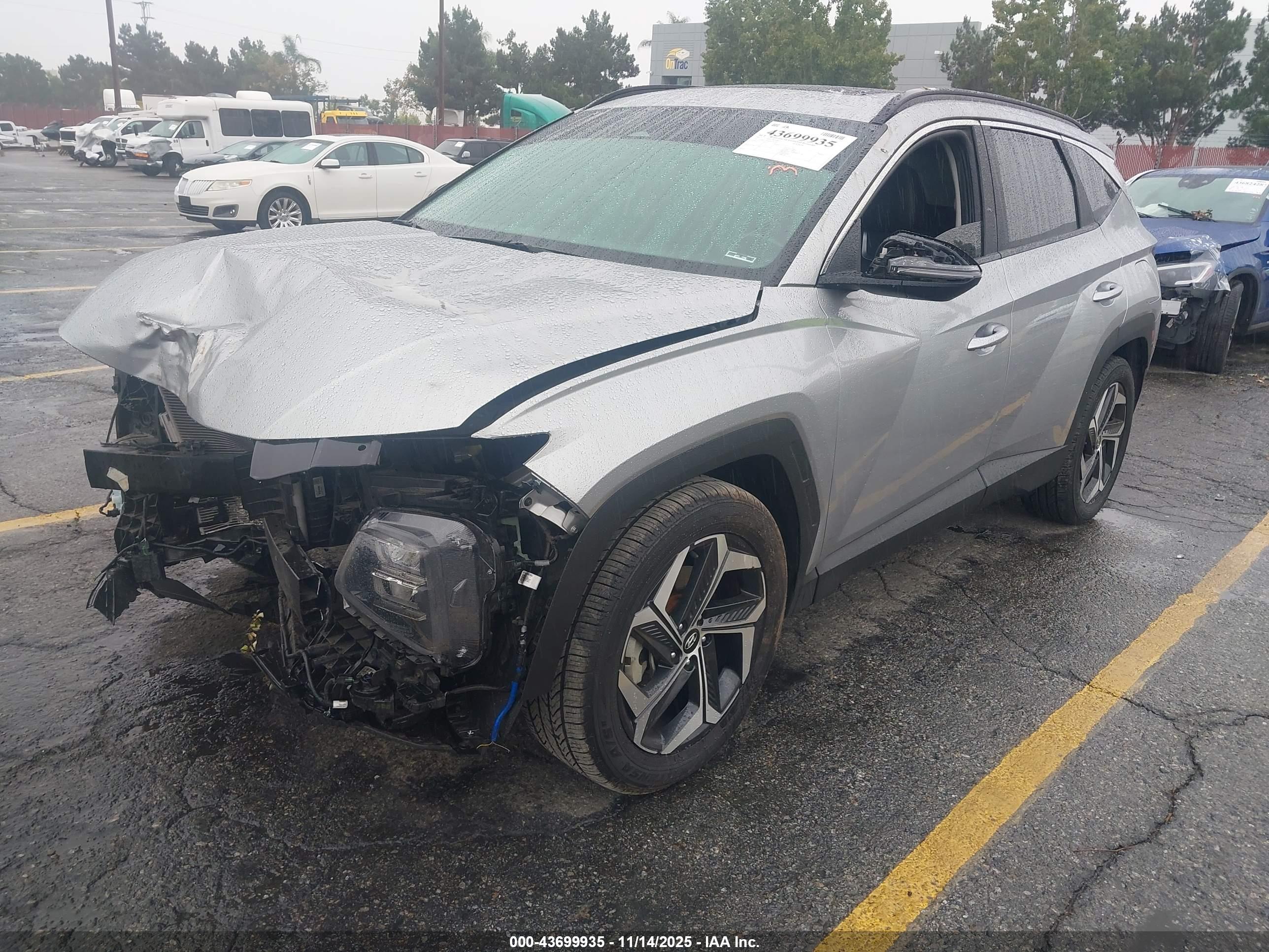 HYUNDAI TUCSON image 2