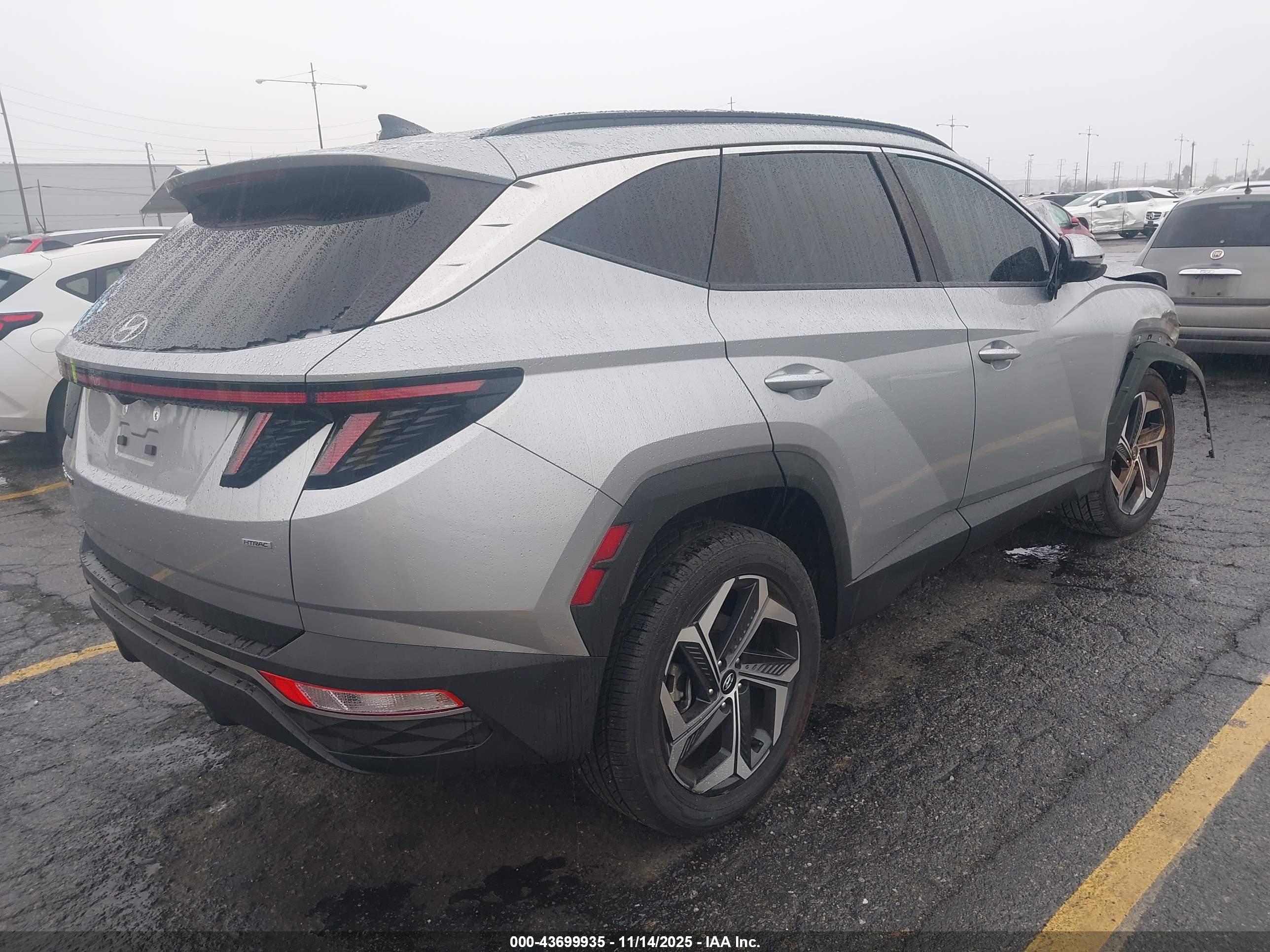 HYUNDAI TUCSON image 4