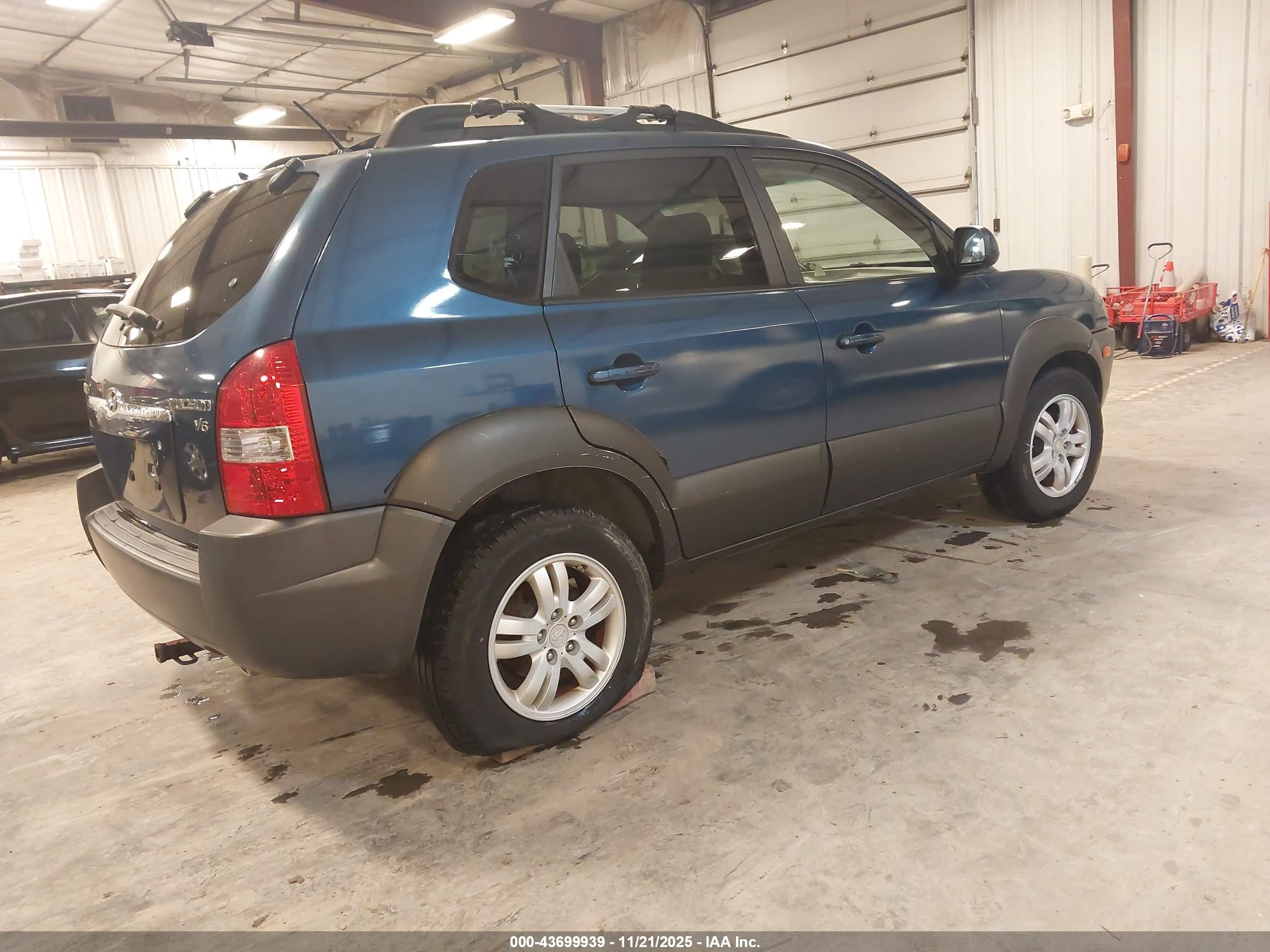 HYUNDAI TUCSON image 4