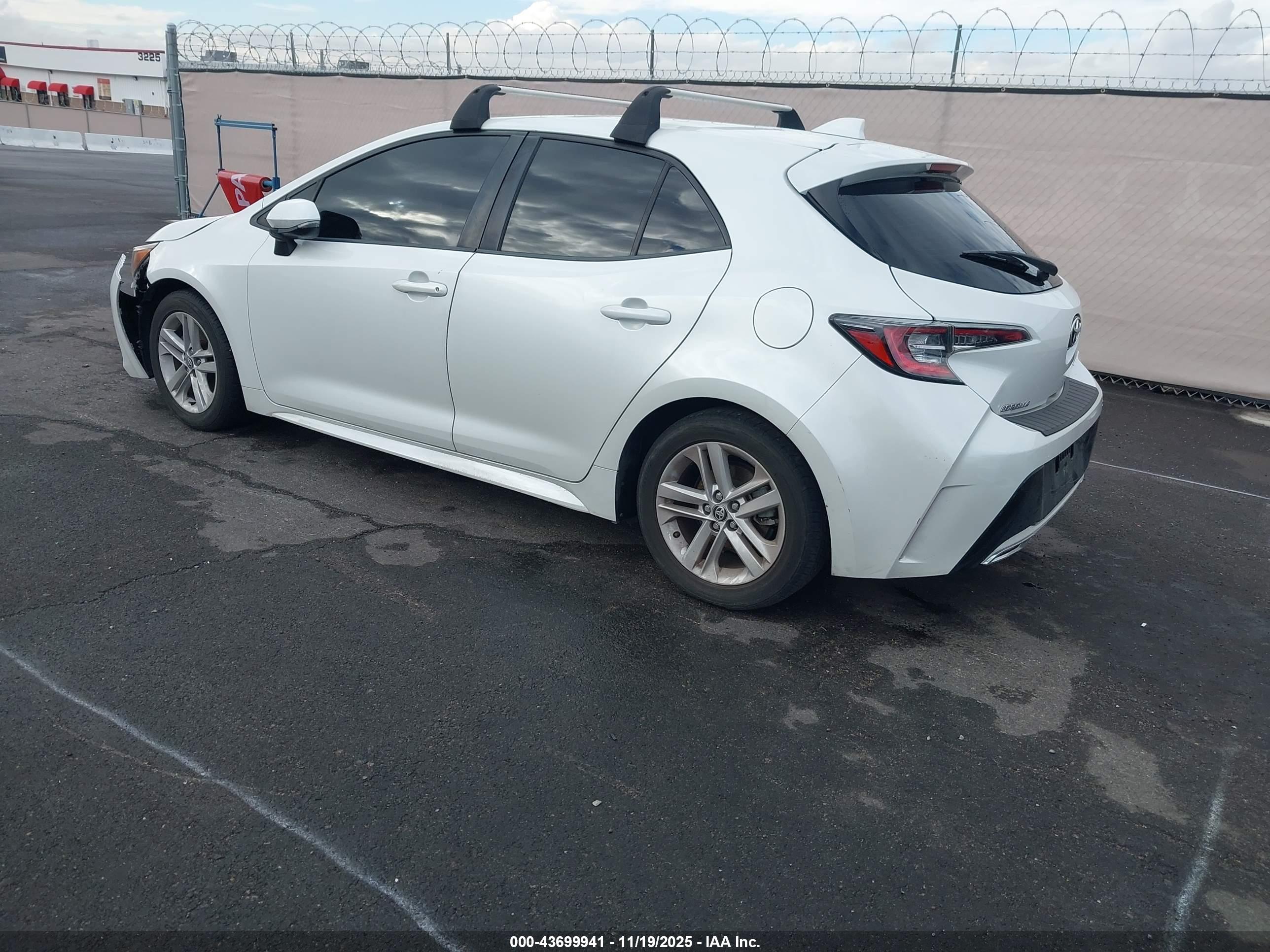TOYOTA COROLLA image 3