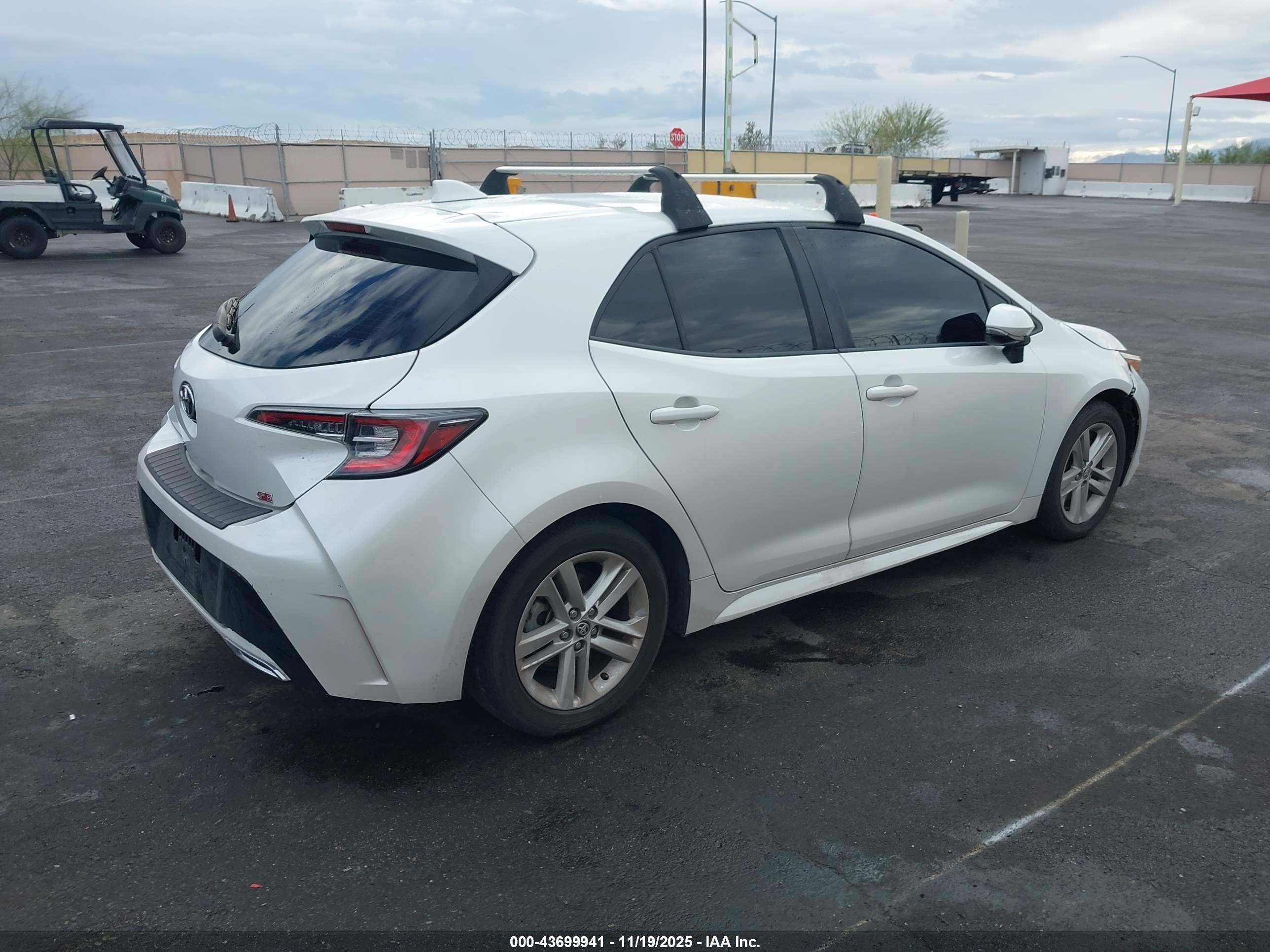 TOYOTA COROLLA image 4