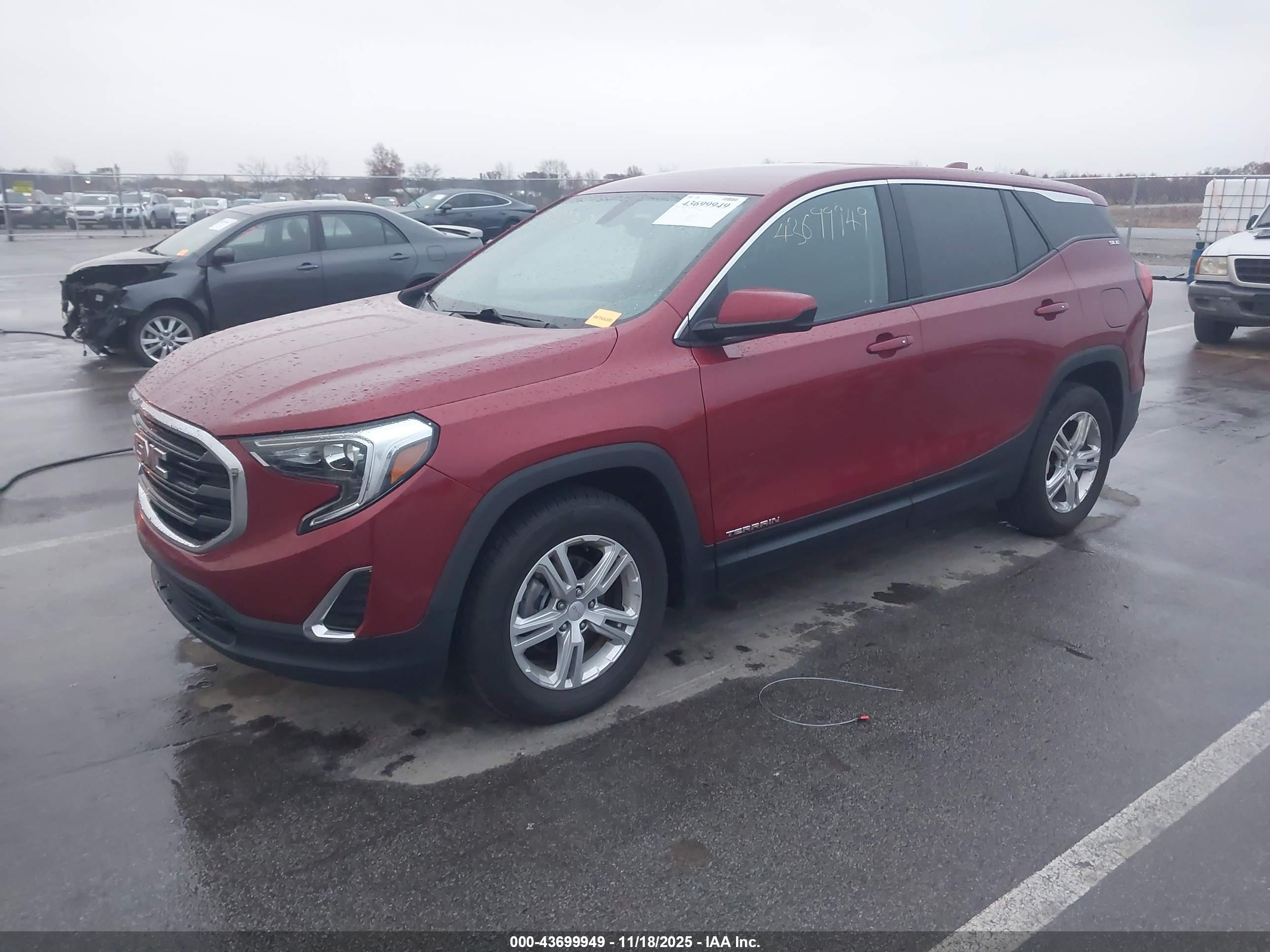GMC TERRAIN image 2