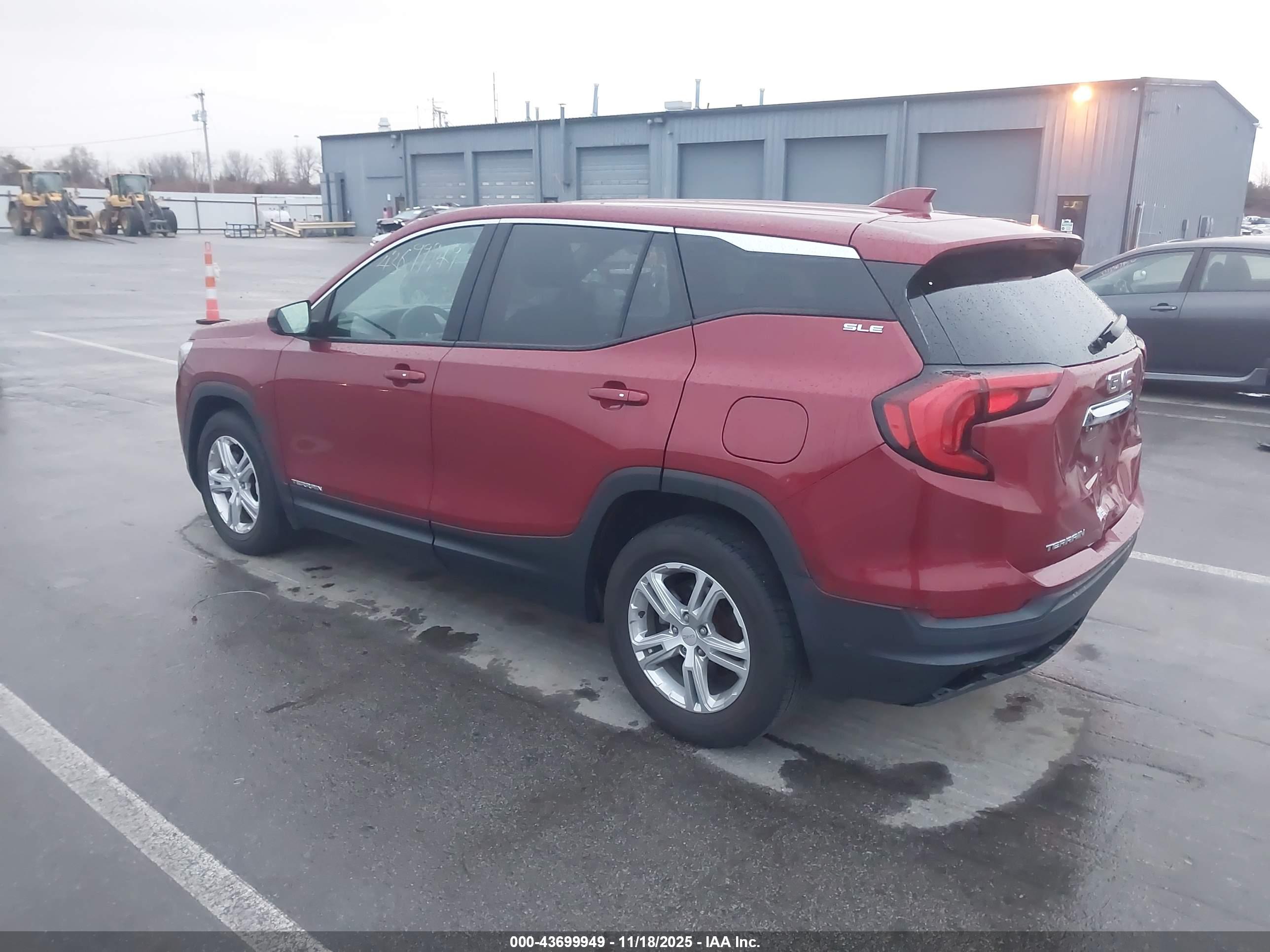 GMC TERRAIN image 3