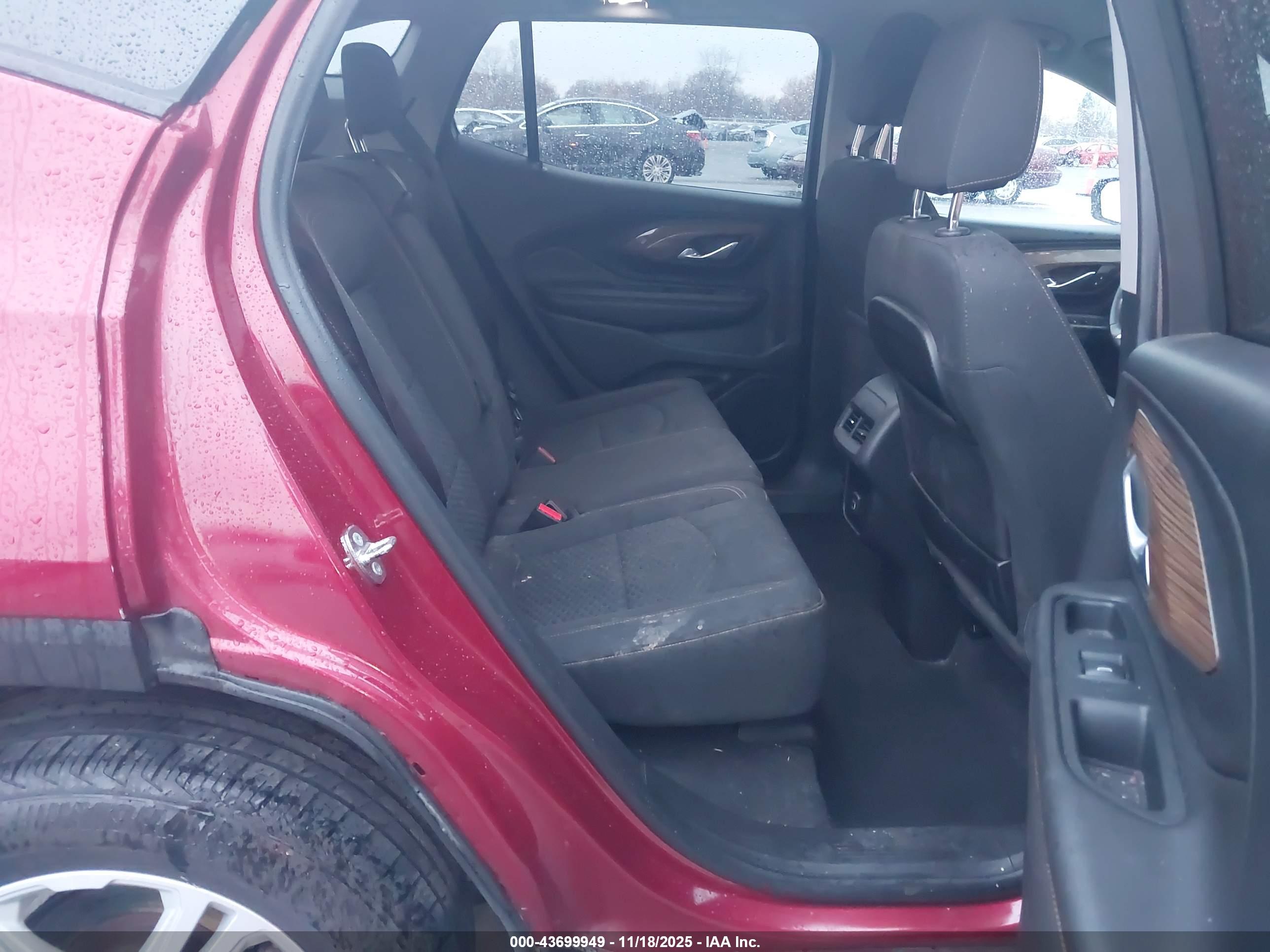 GMC TERRAIN image 8