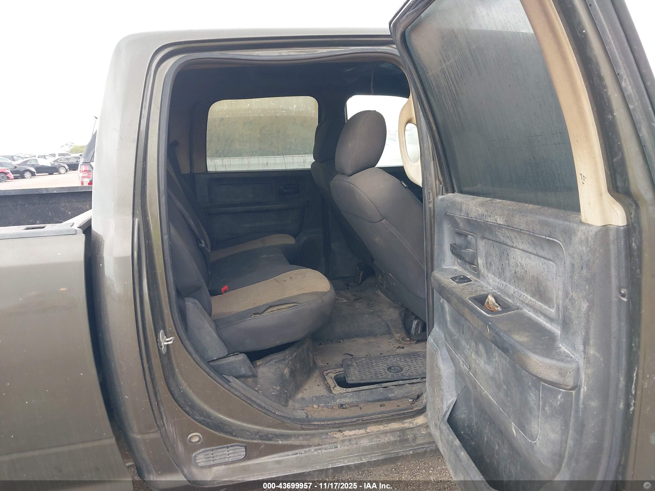 RAM 2500 image 8