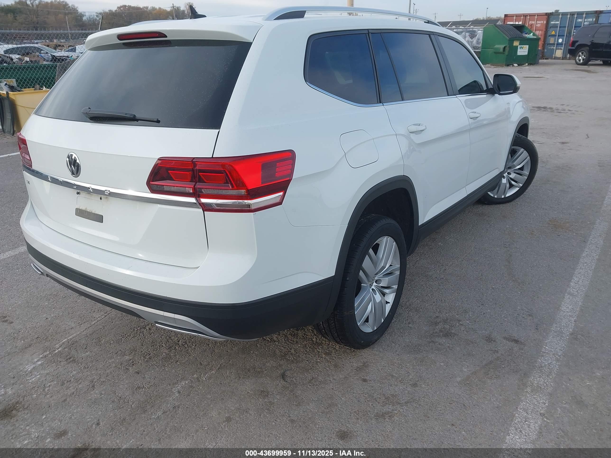 VOLKSWAGEN ATLAS image 4