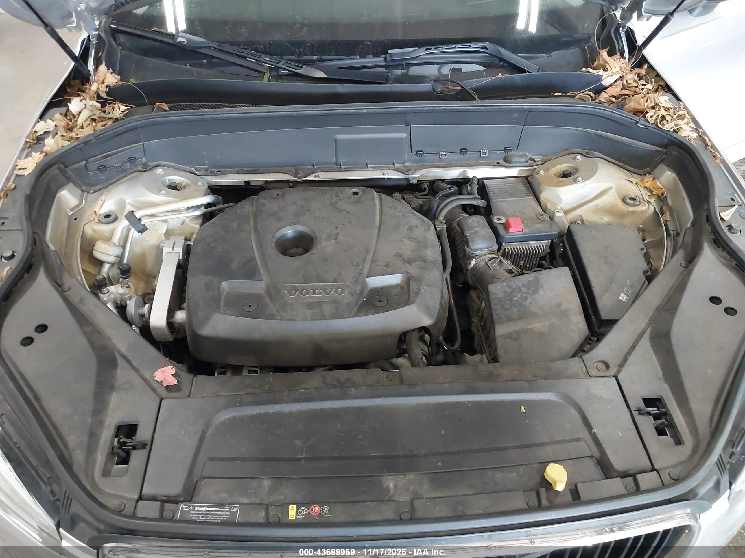 VOLVO XC90 image 10