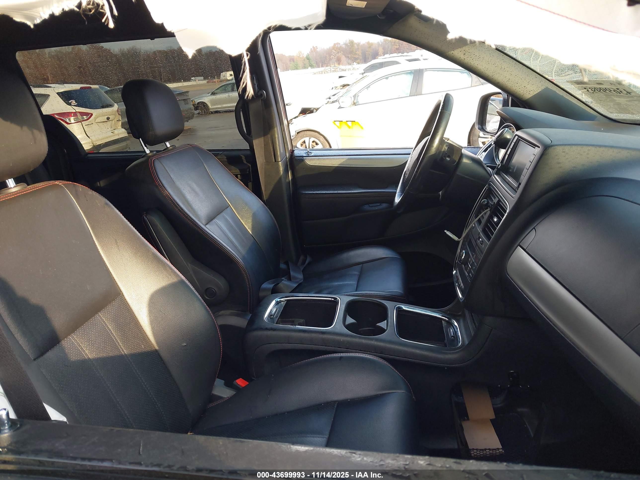 DODGE GRAND image 5