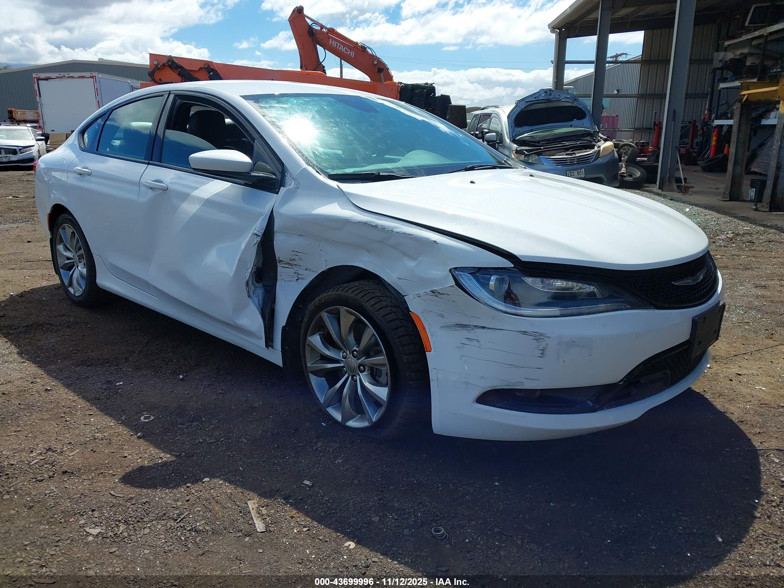 CHRYSLER 200 image 6
