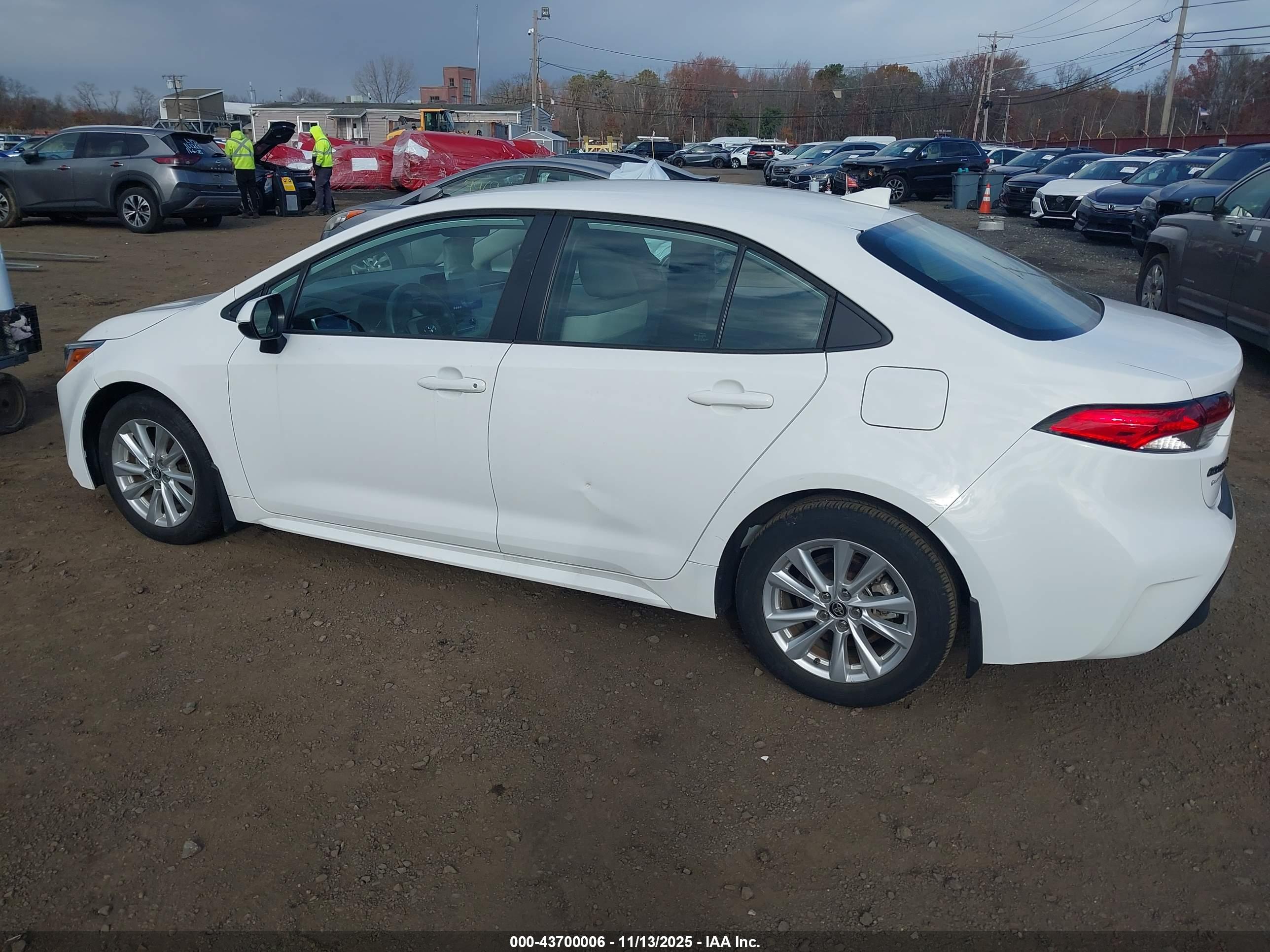 TOYOTA COROLLA image 6