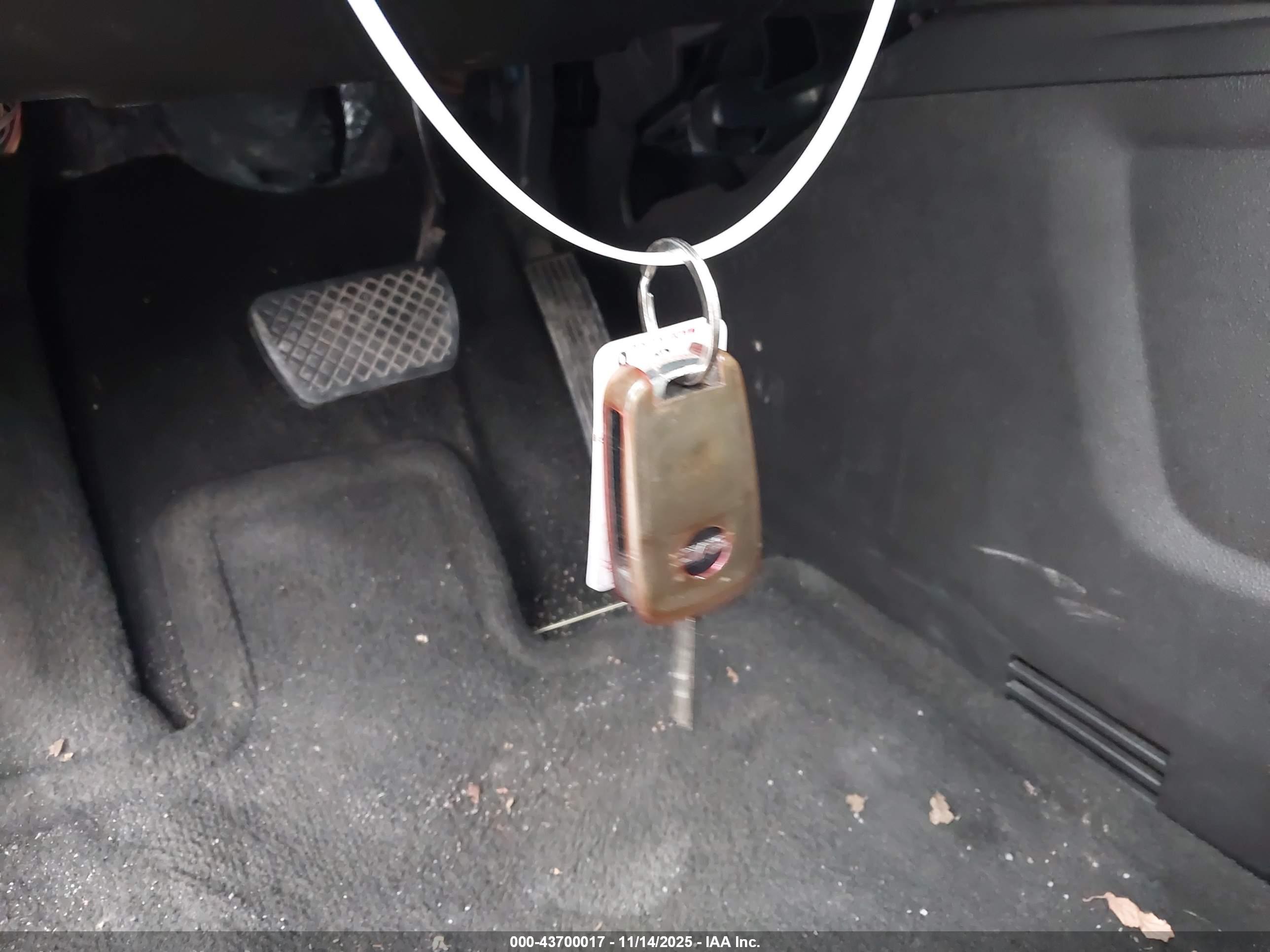 GMC TERRAIN image 11