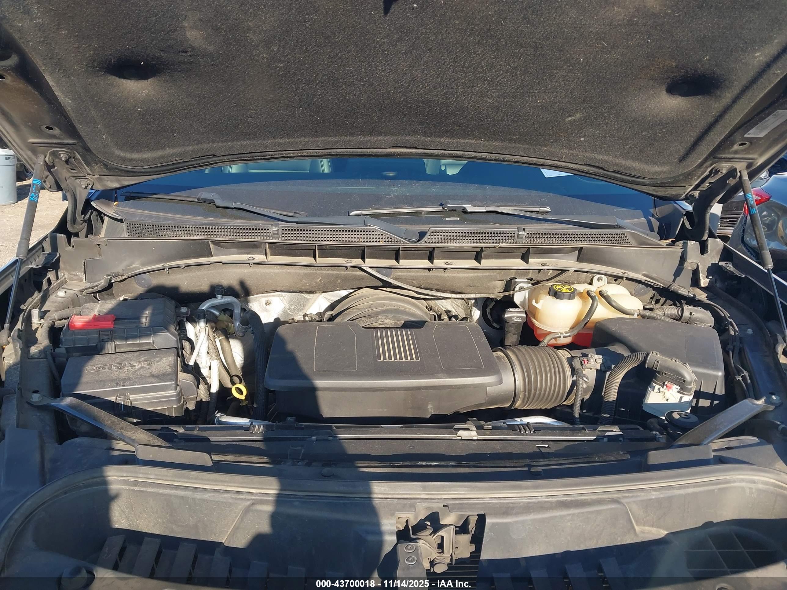 GMC YUKON image 10