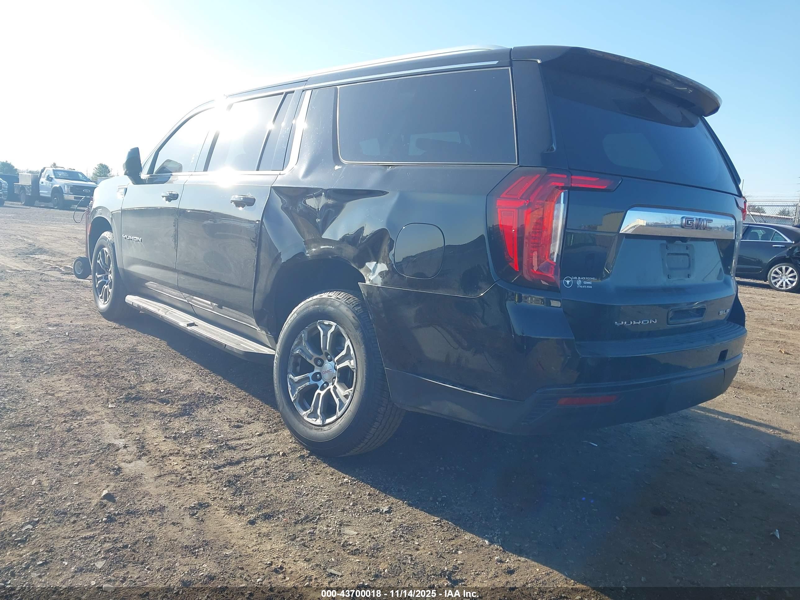 GMC YUKON image 3