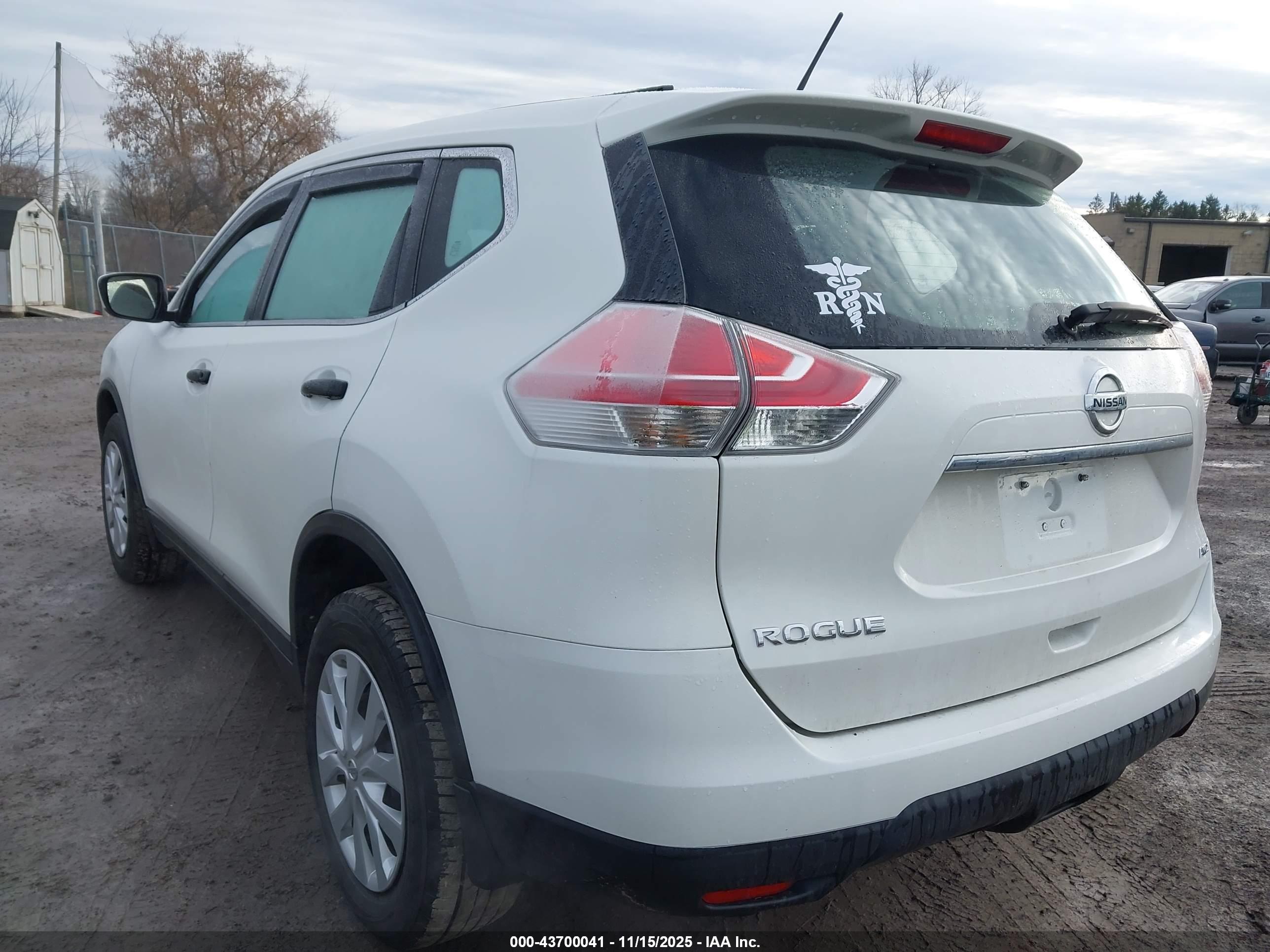 NISSAN ROGUE image 3
