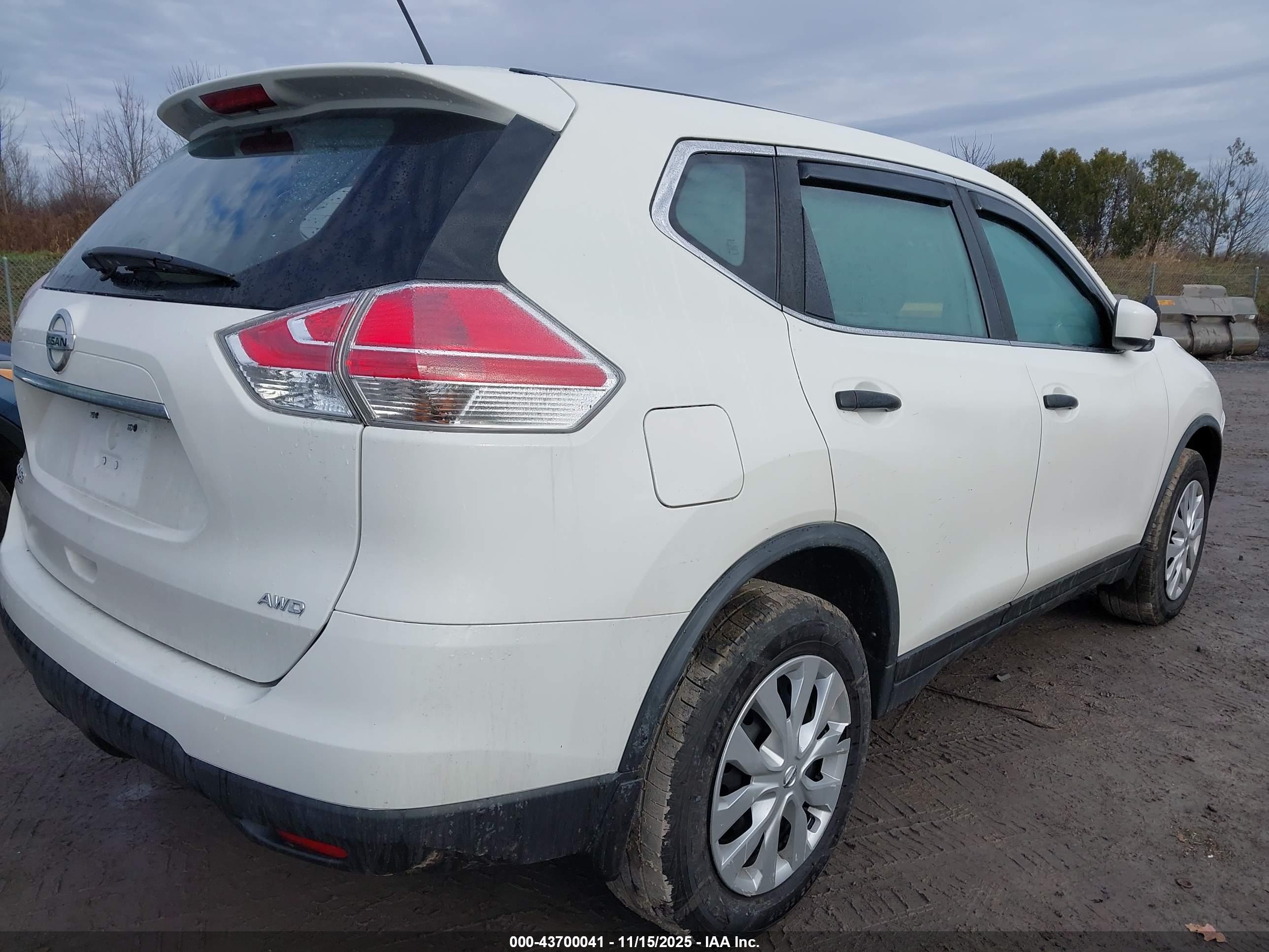 NISSAN ROGUE image 4