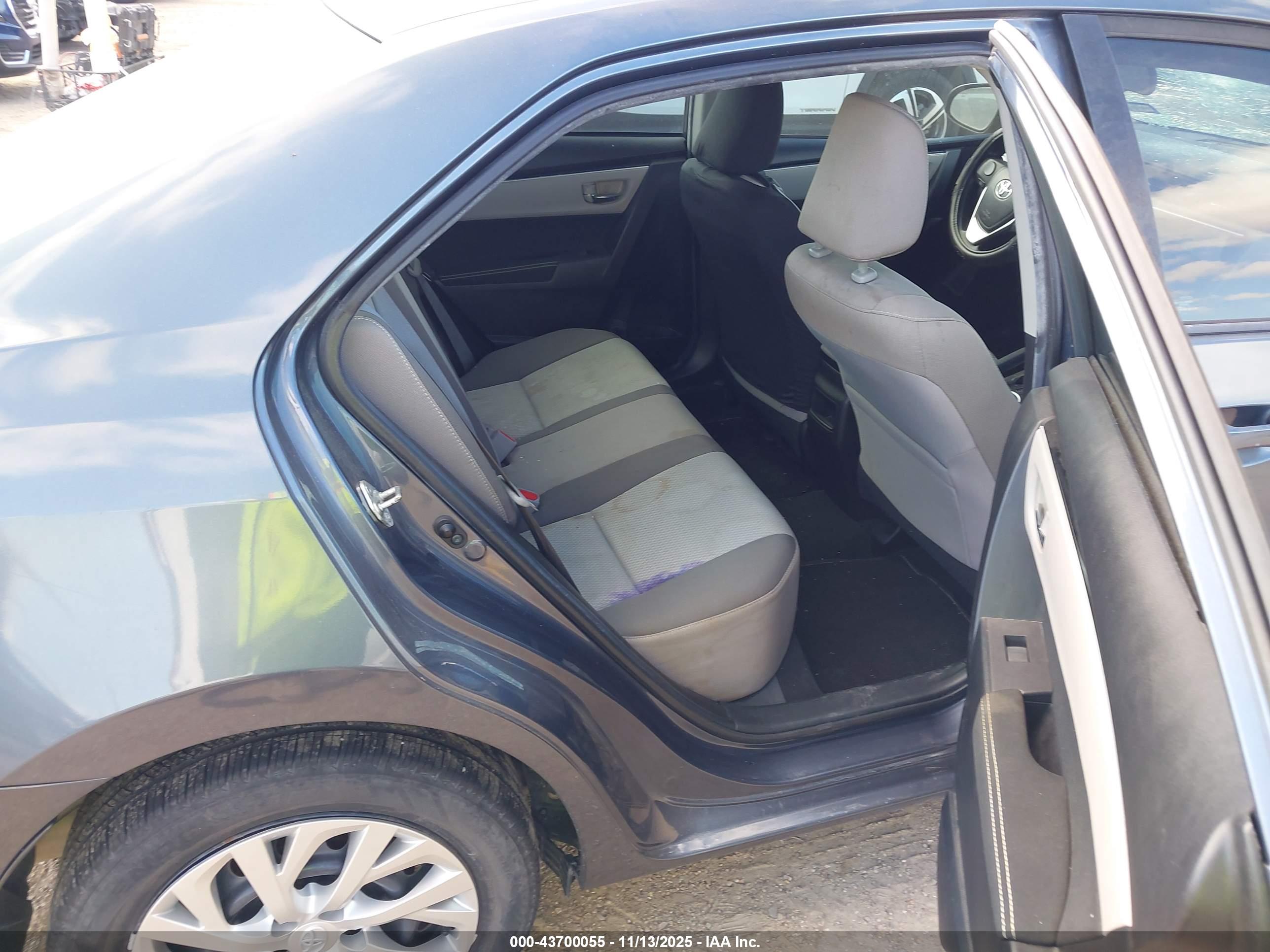 TOYOTA COROLLA image 8