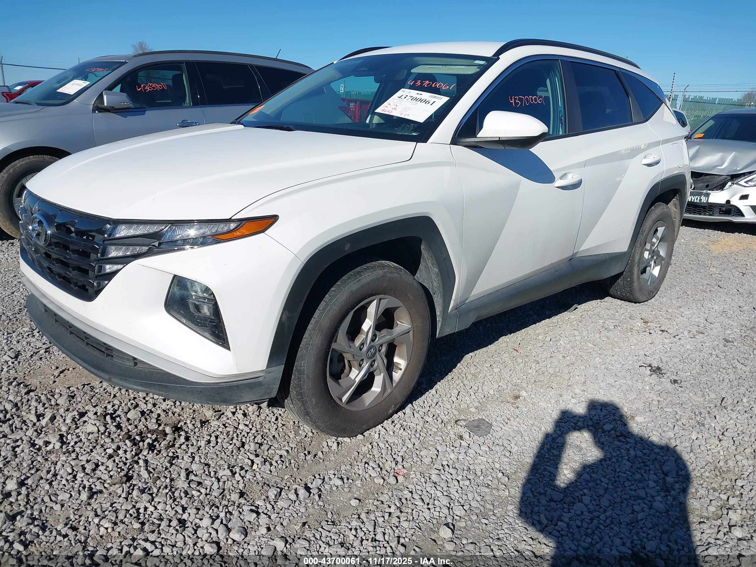 HYUNDAI TUCSON image 2