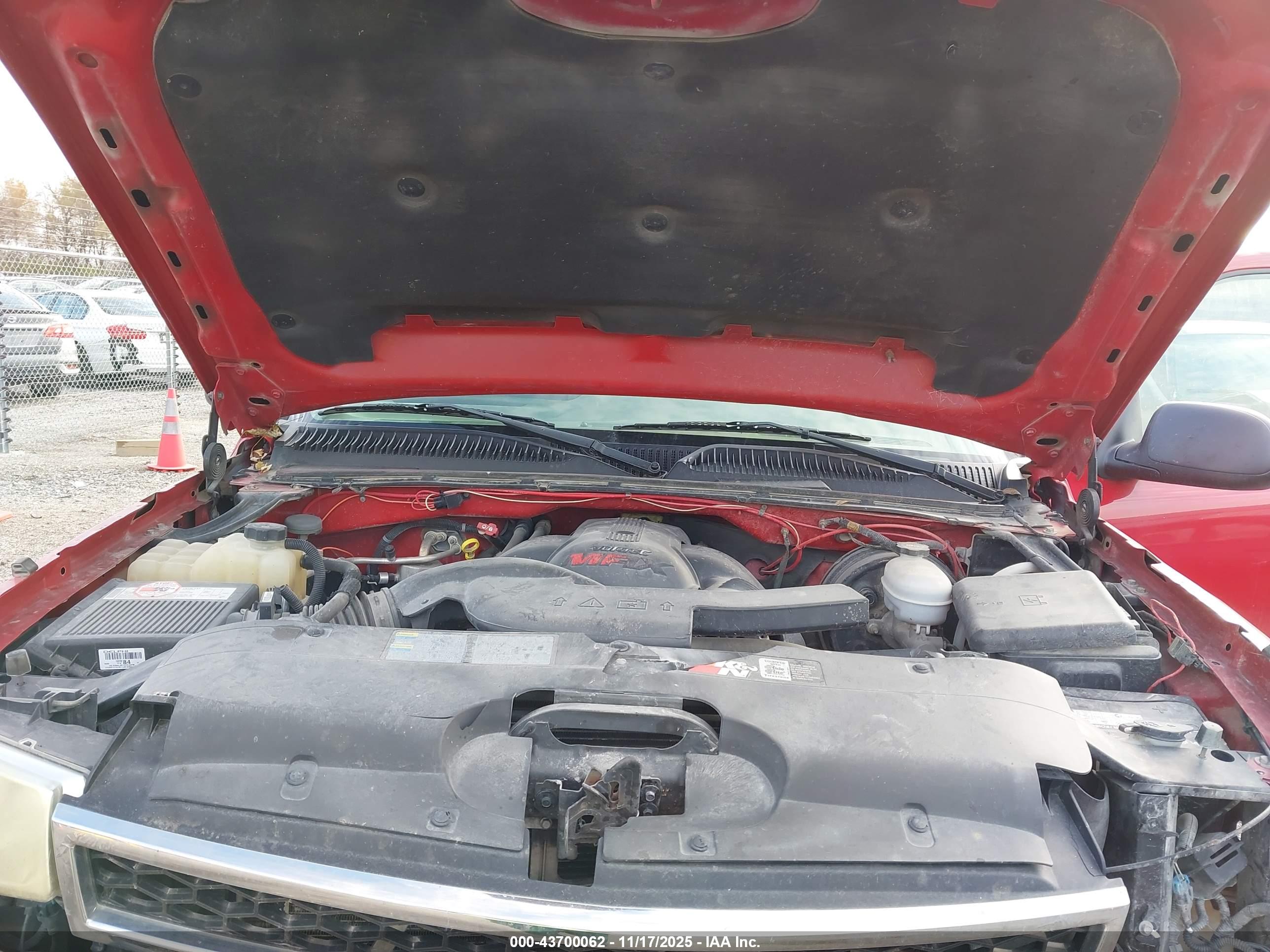 CHEVROLET SILVERADO image 10