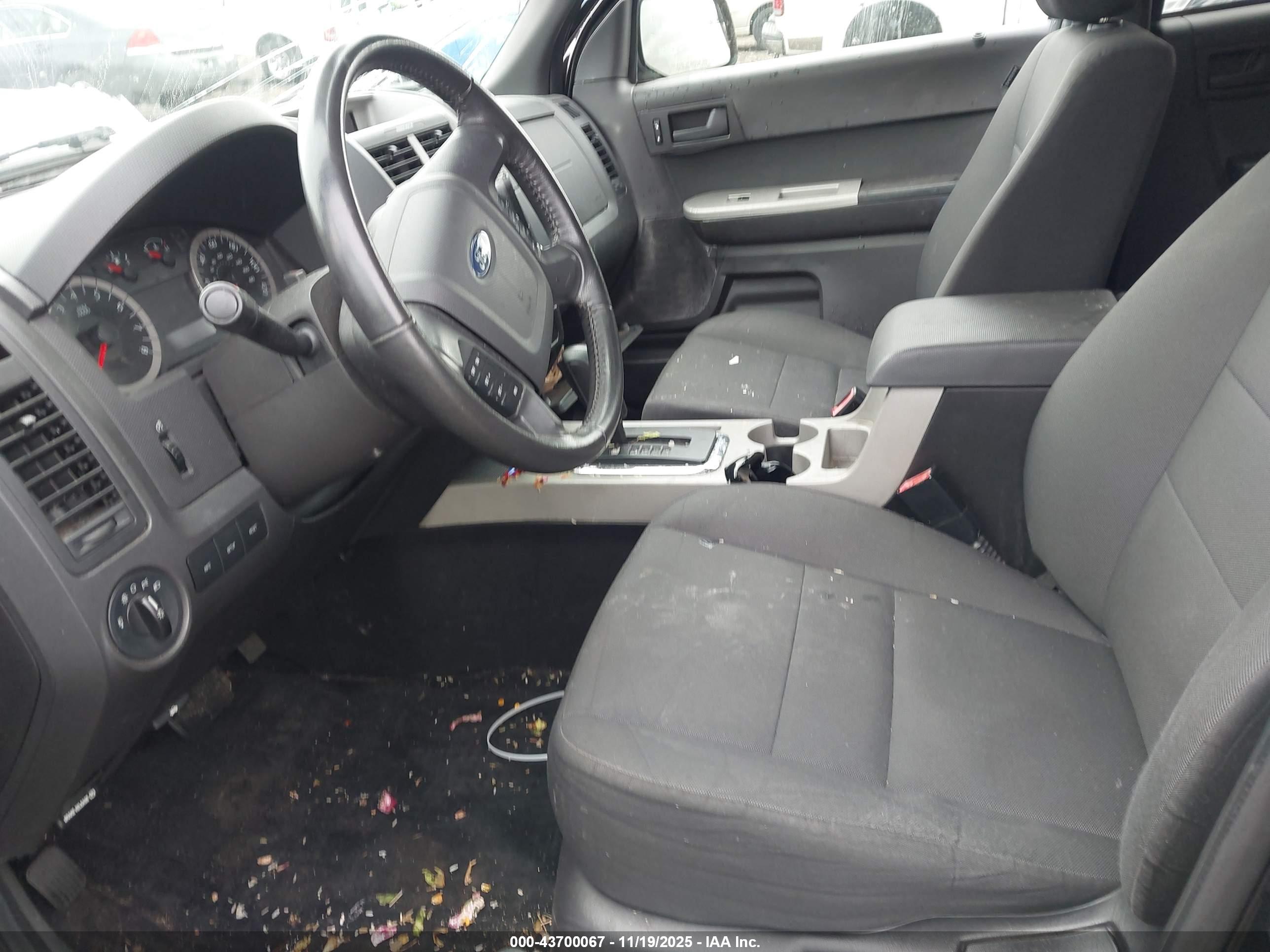 FORD ESCAPE image 5