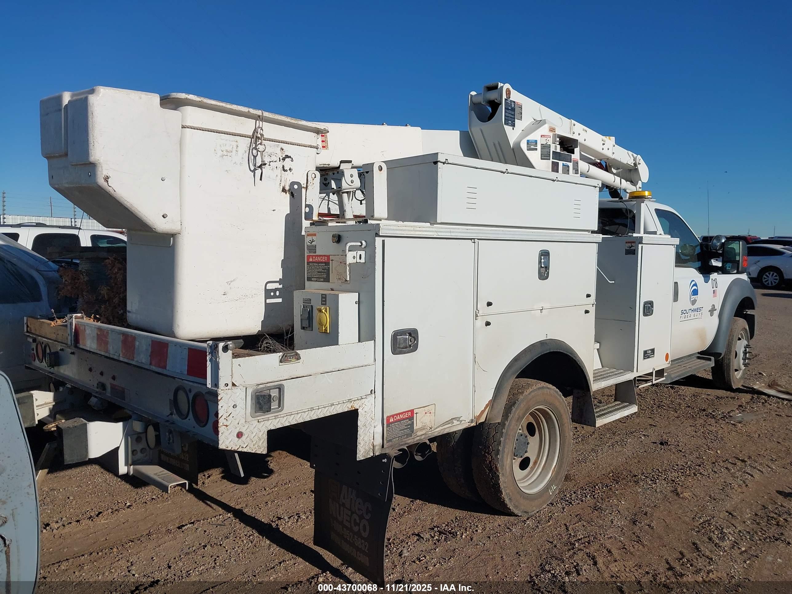 FORD F-550 image 4