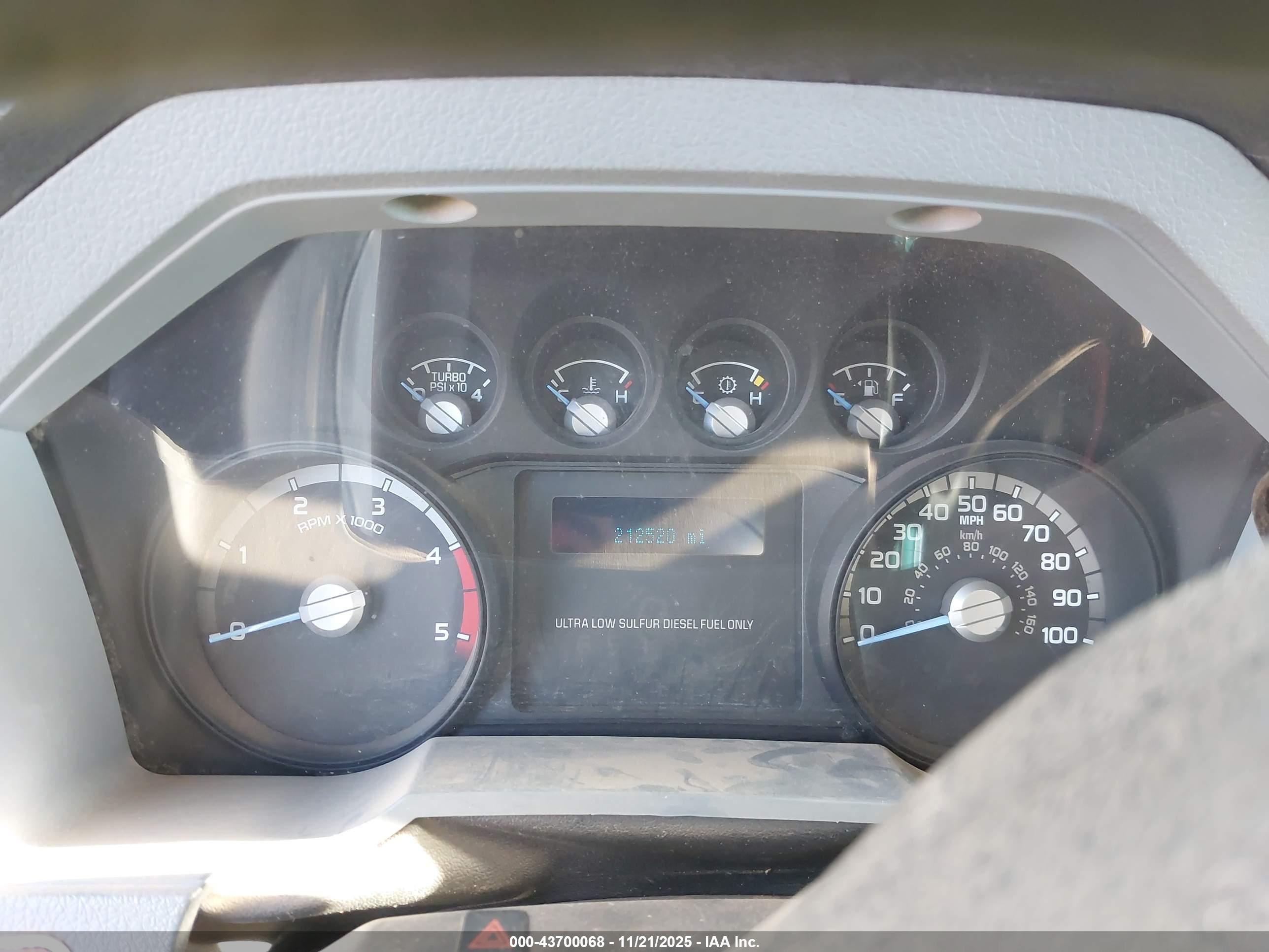 FORD F-550 image 6