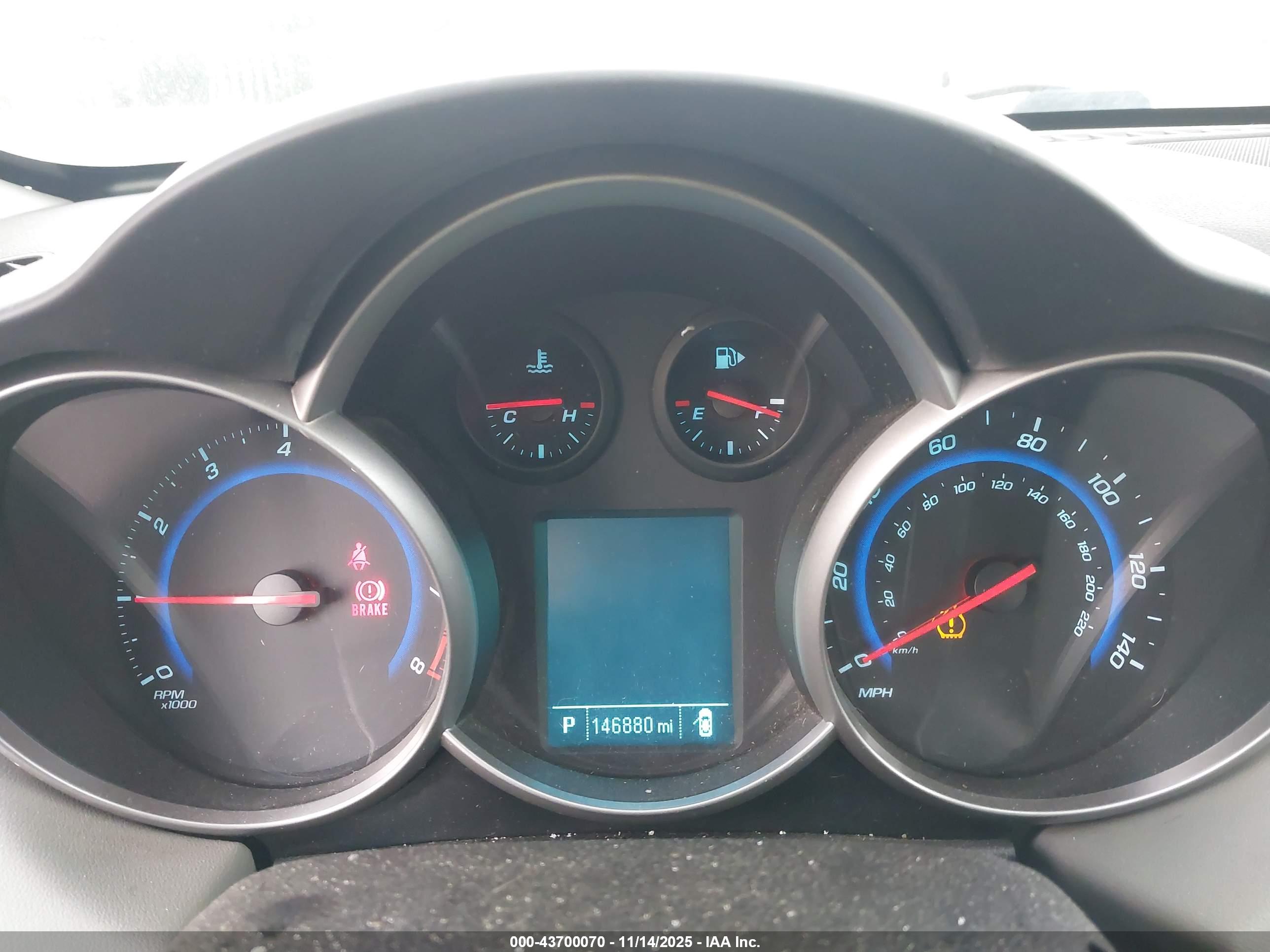 CHEVROLET CRUZE image 7