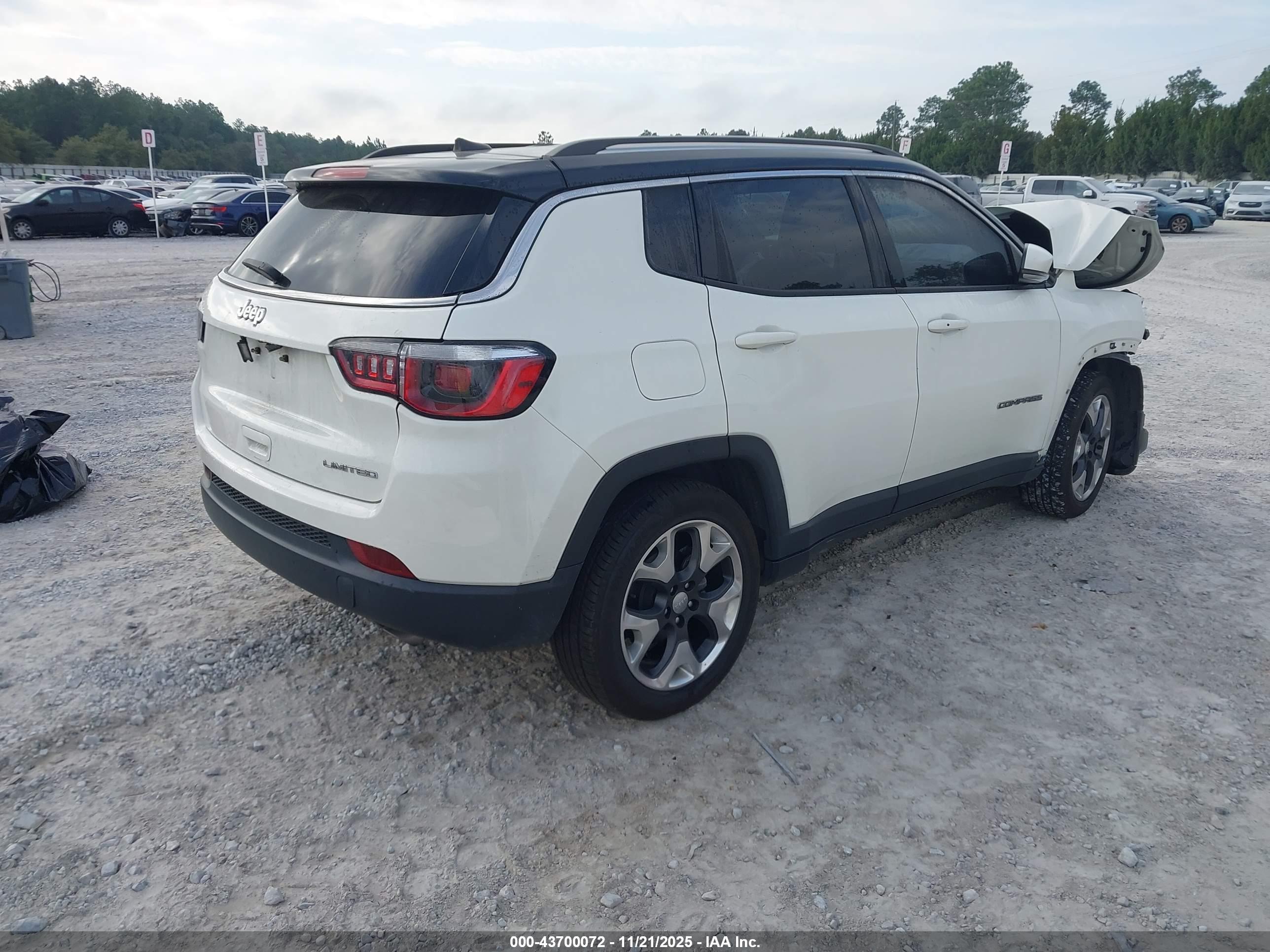 JEEP COMPASS image 4