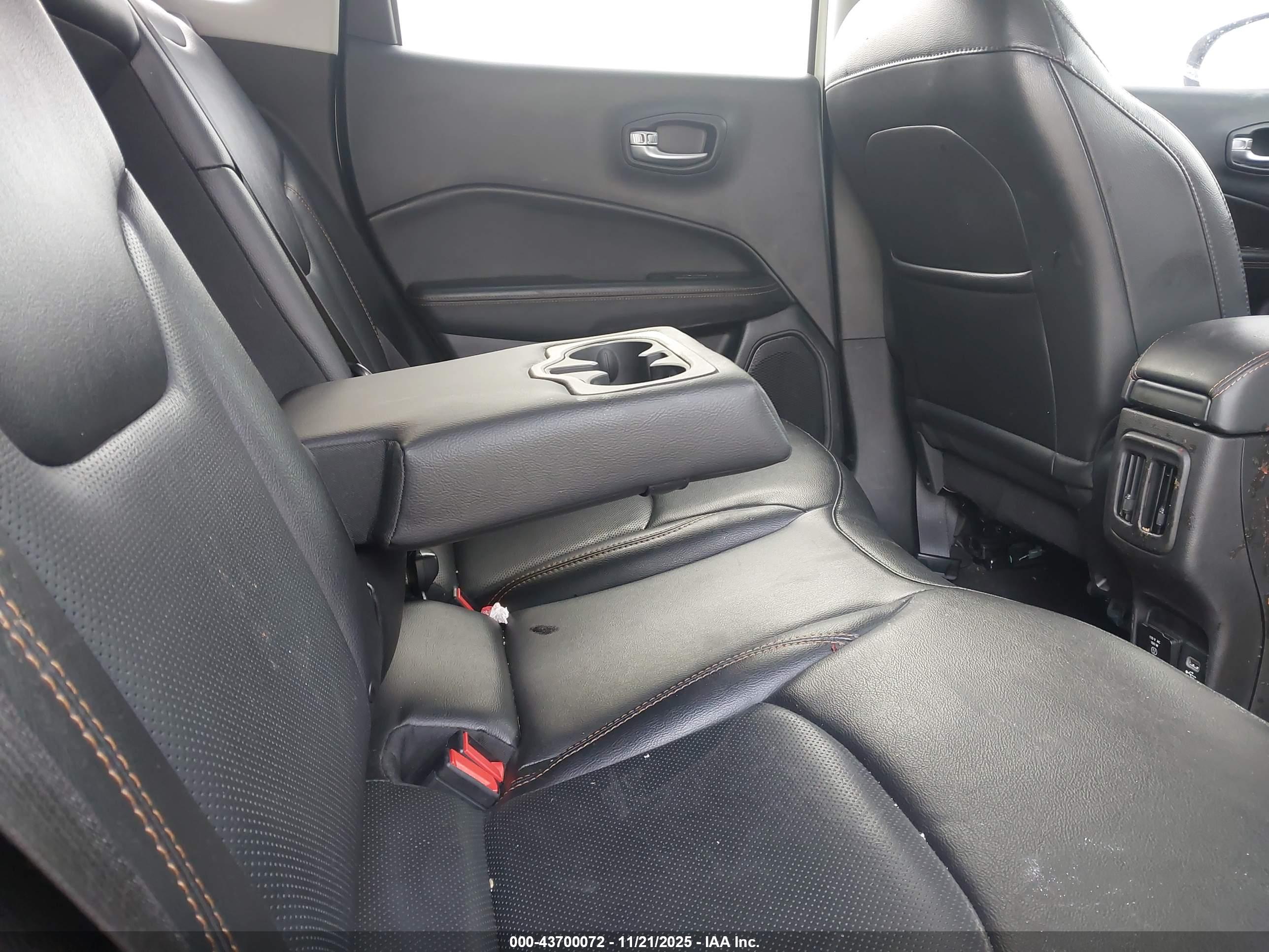 JEEP COMPASS image 8