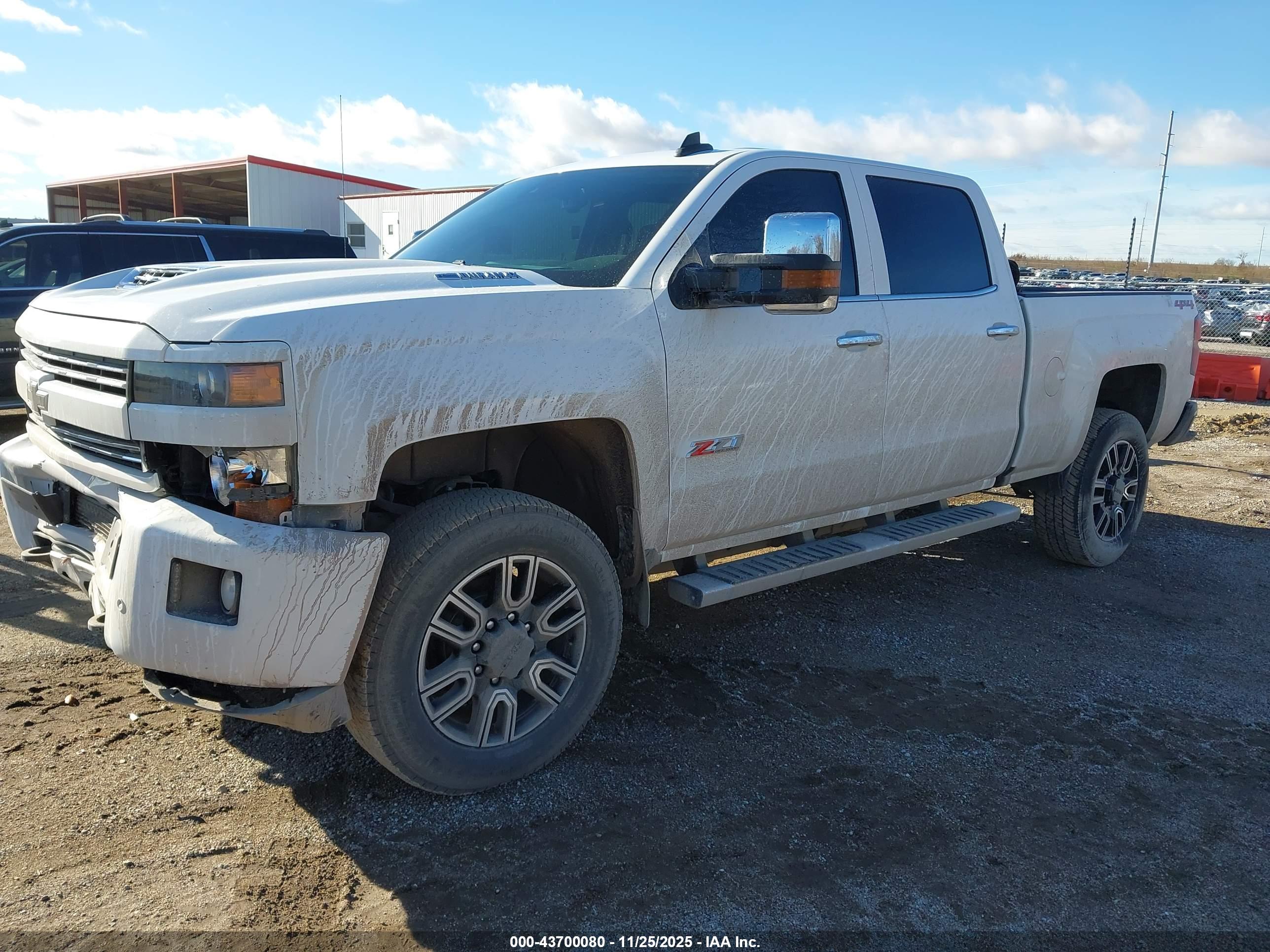 CHEVROLET SILVERADO image 2