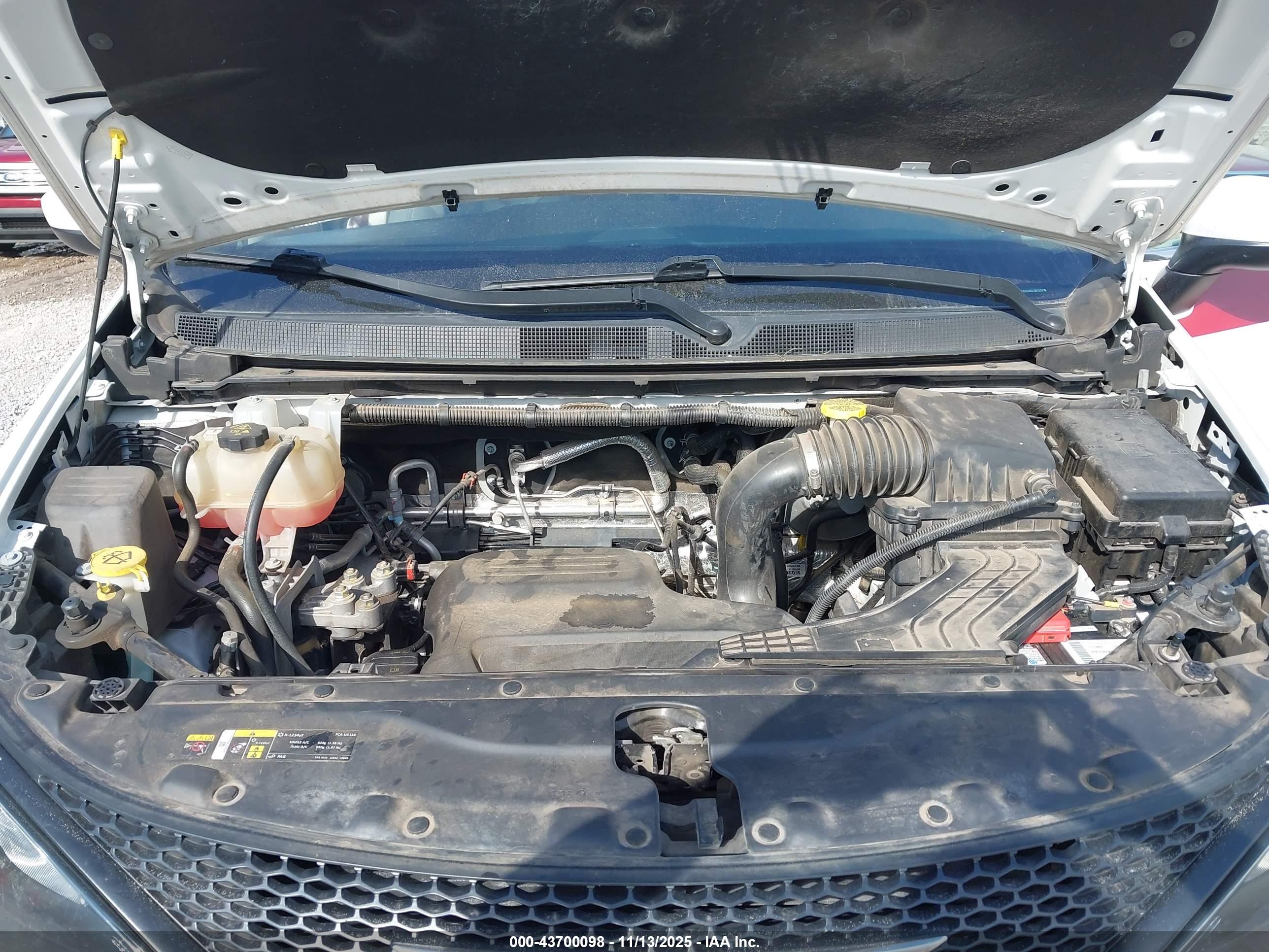 CHRYSLER VOYAGER image 10