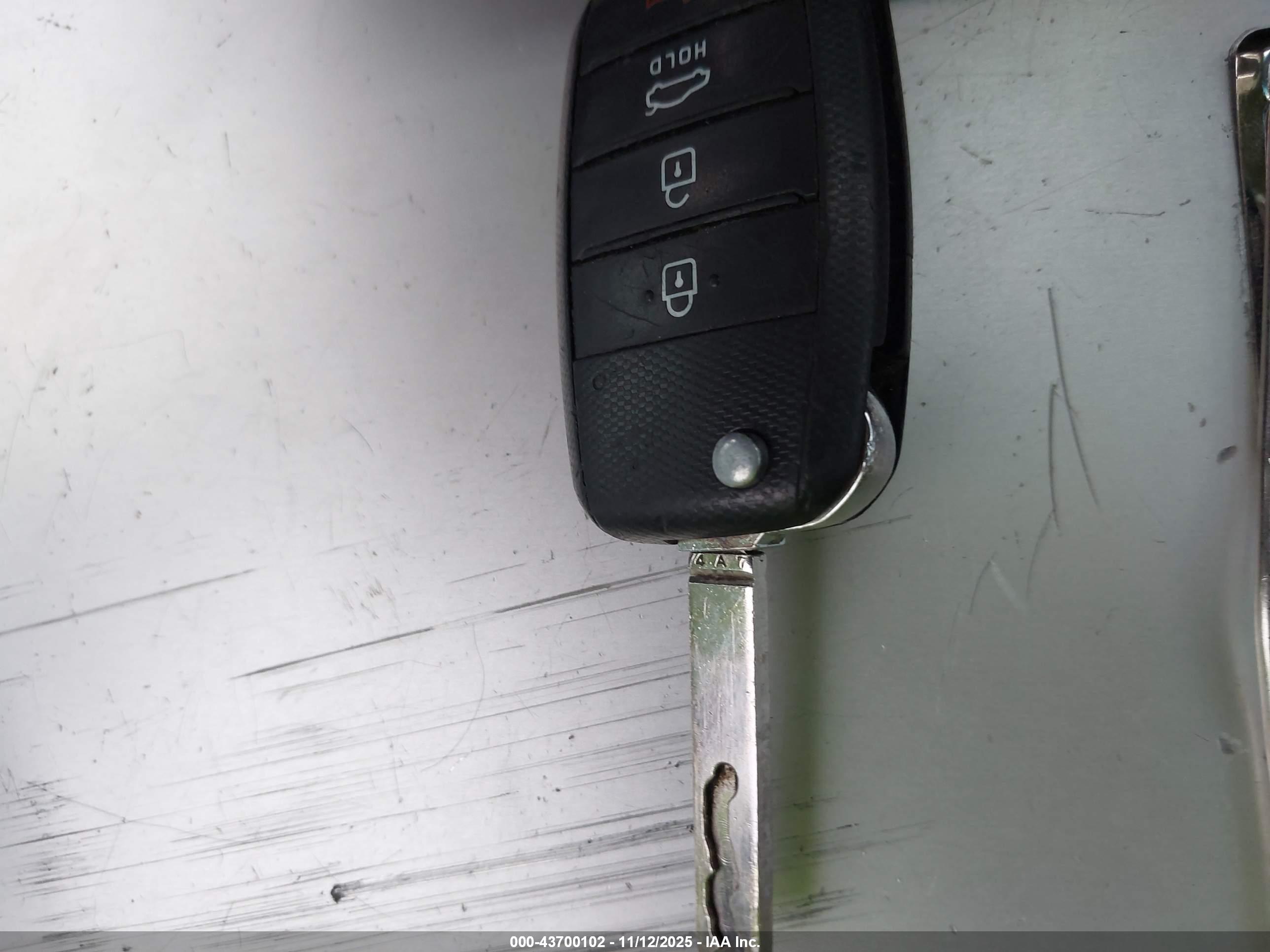 KIA OPTIMA image 11