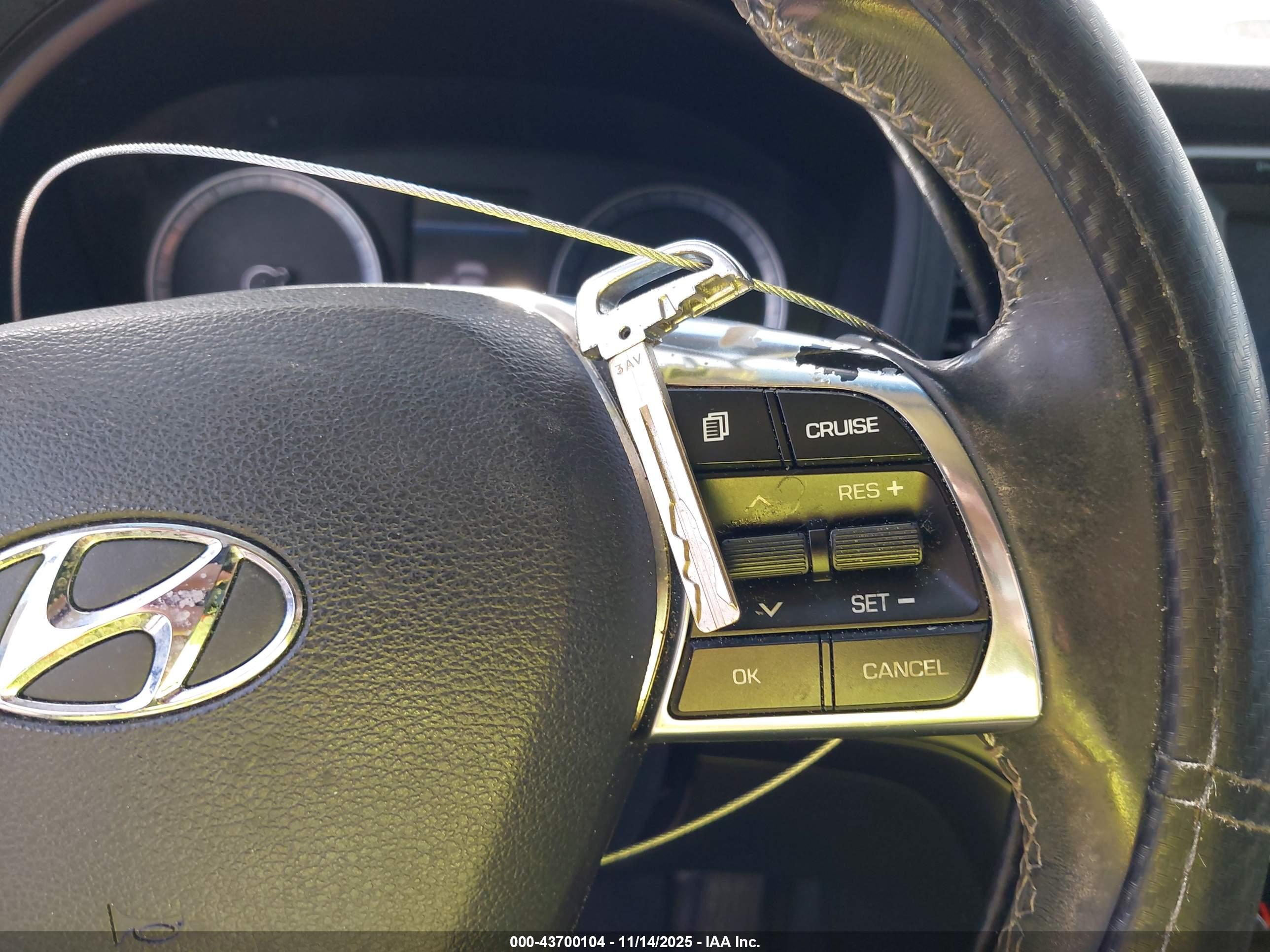 HYUNDAI SONATA image 11