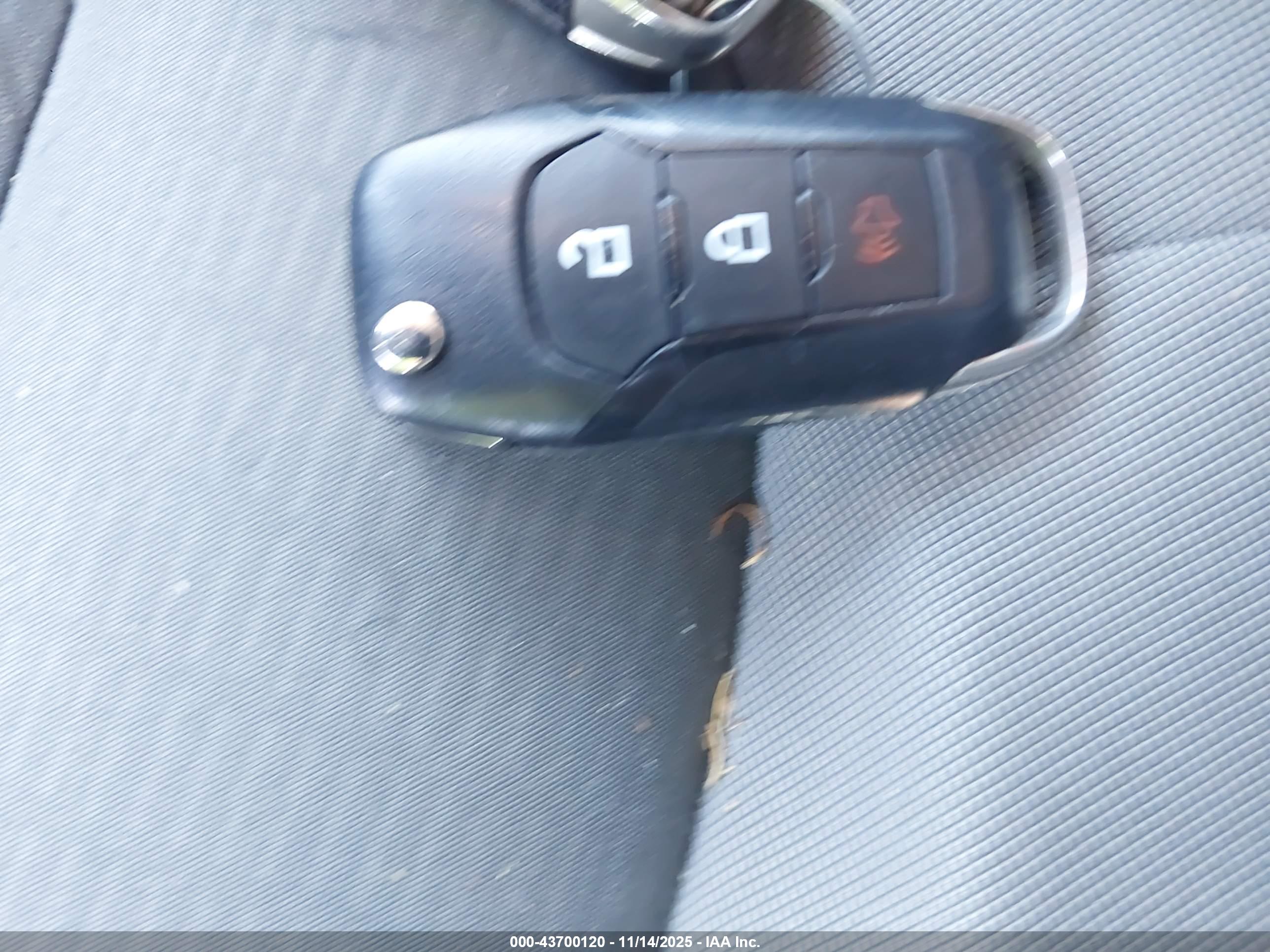 FORD ESCAPE image 11
