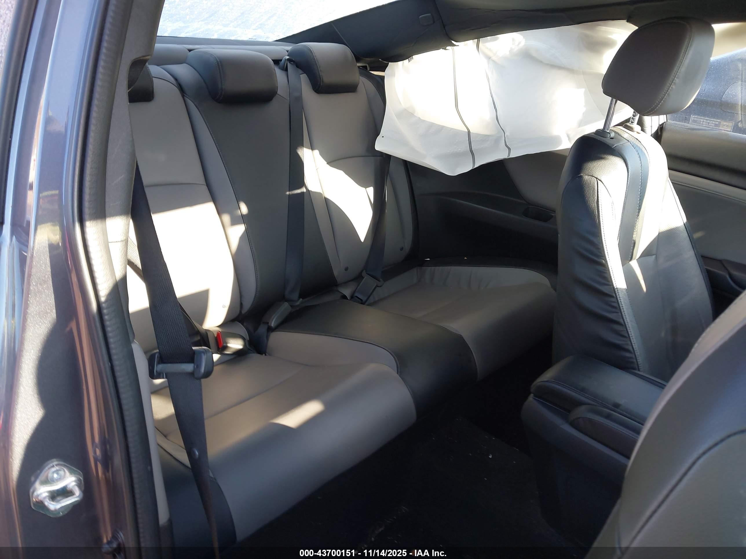 HONDA CIVIC image 8
