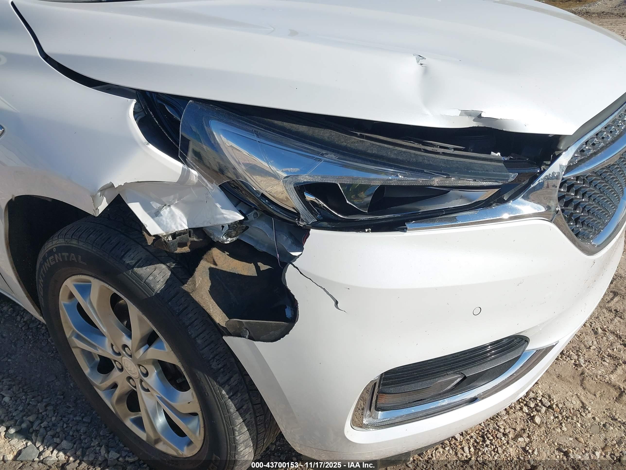 BUICK ENCLAVE image 6