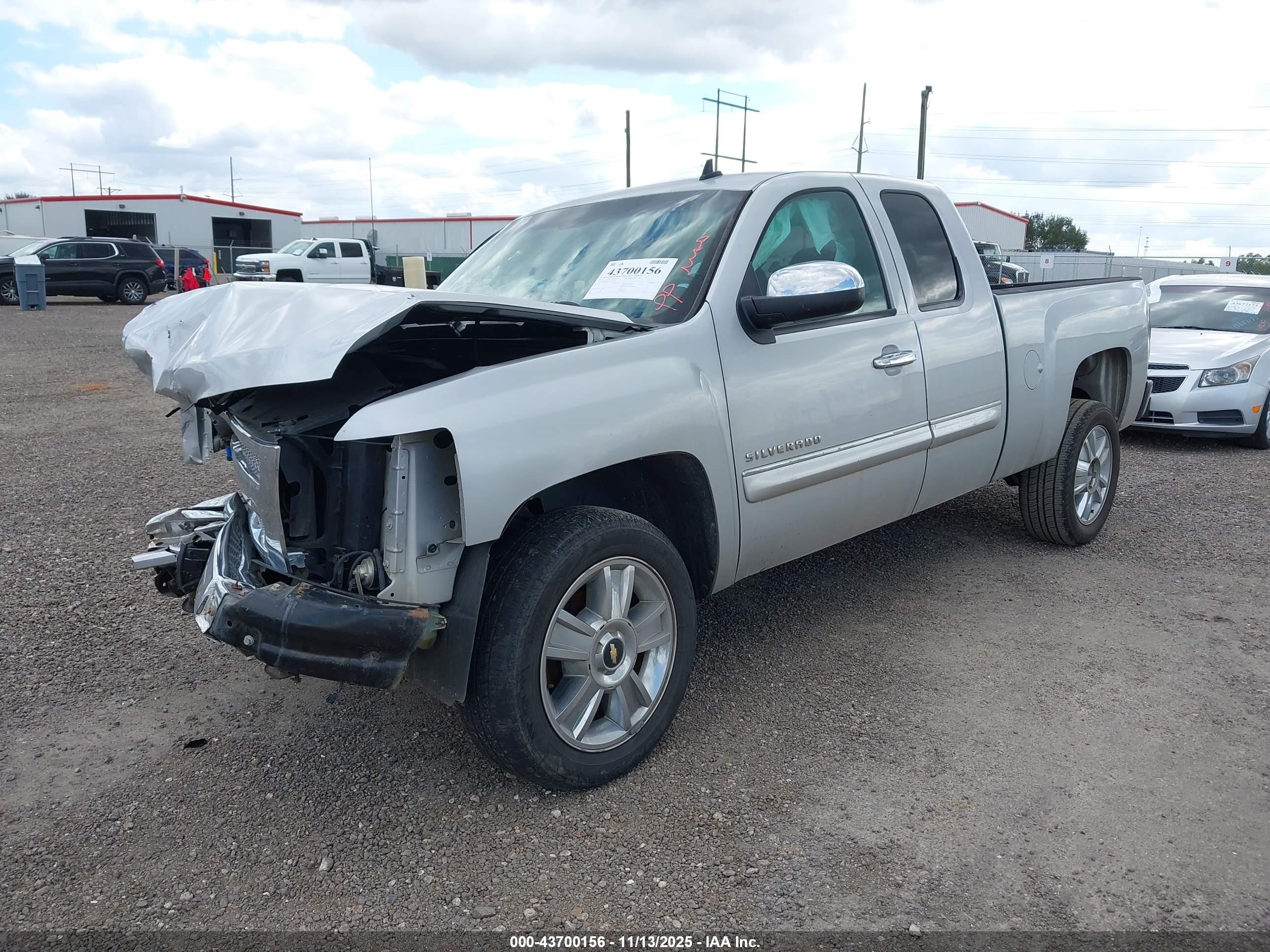CHEVROLET SILVERADO image 2
